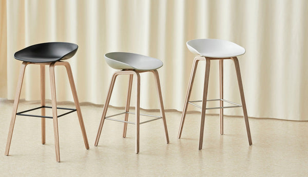 HAY About a Stool AAS32 musta/lakattu tammi, kromi - Laatukaluste