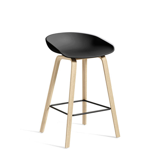 HAY About a Stool AAS32 musta/lakattu tammi, musta - Laatukaluste