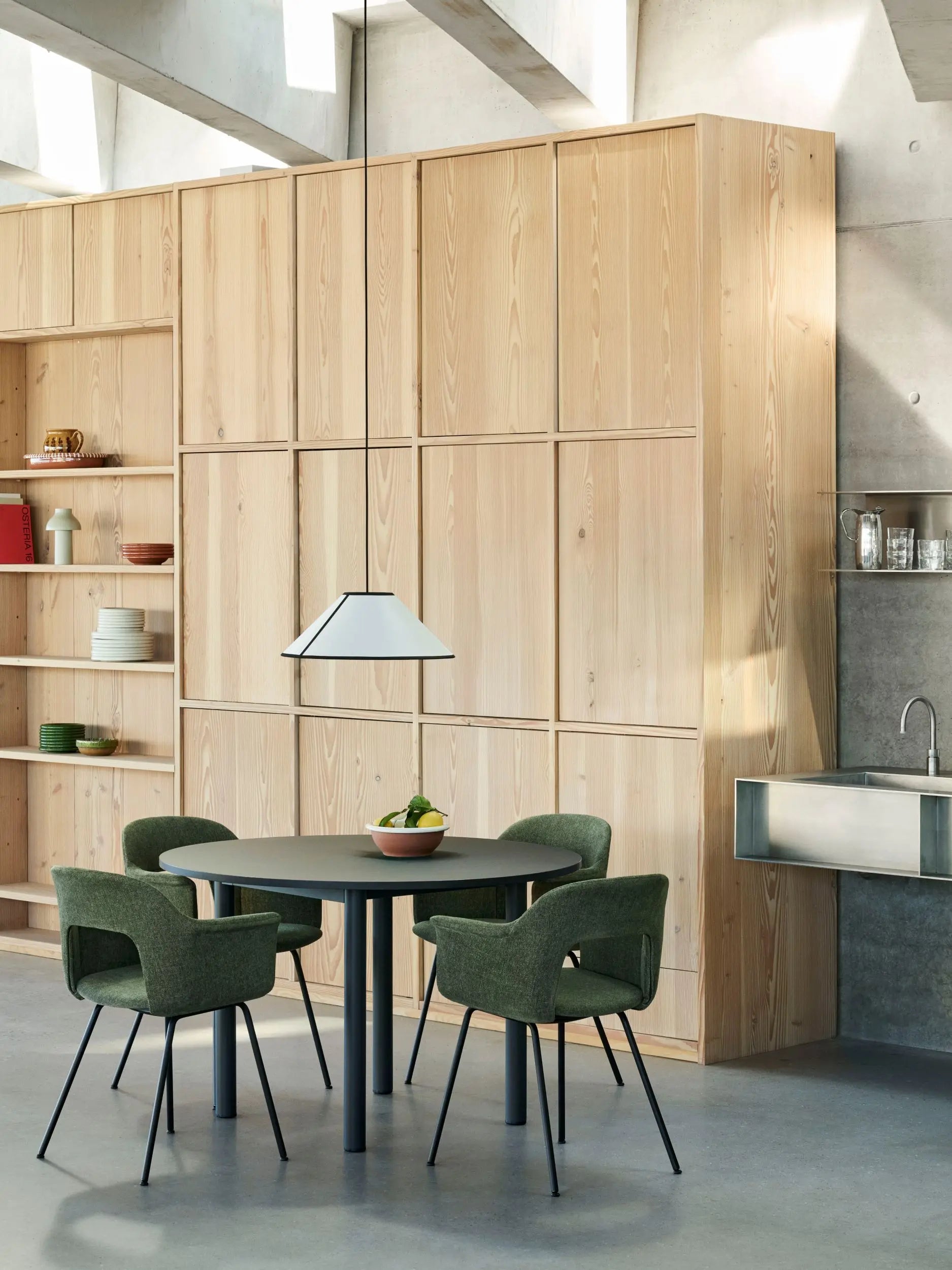 HAY Ava Cone 50 riippuvalaisin valkoinen HAY