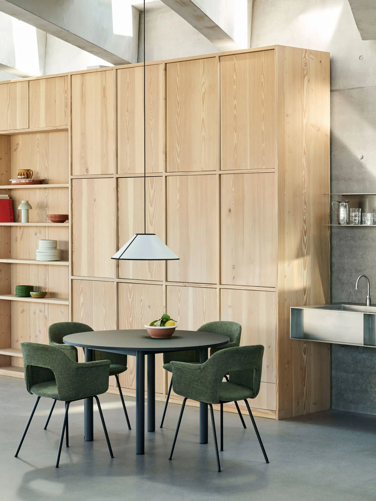 HAY Ava Cone 50 riippuvalaisin valkoinen HAY