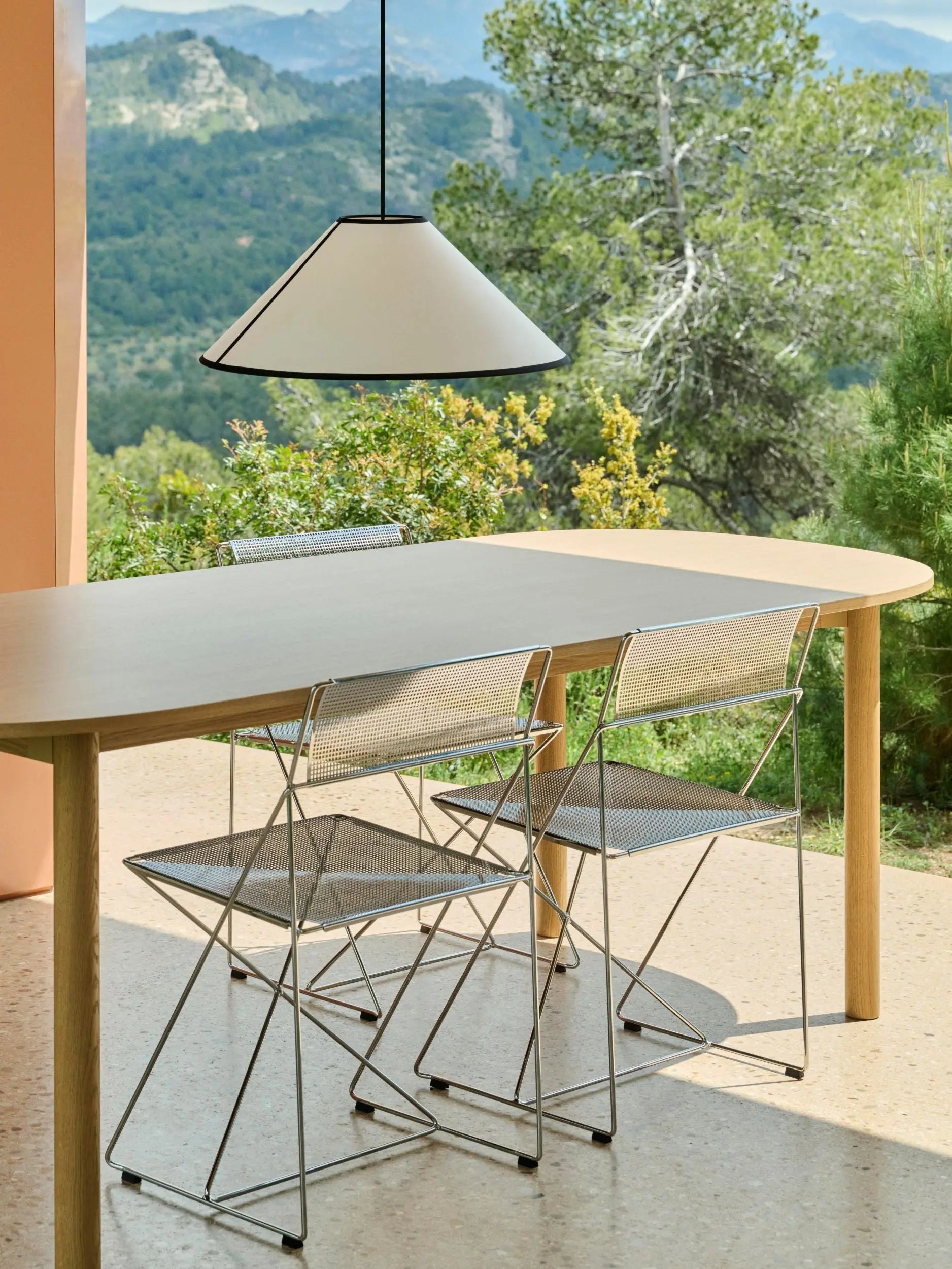 HAY Ava Cone 60 riippuvalaisin valkoinen HAY