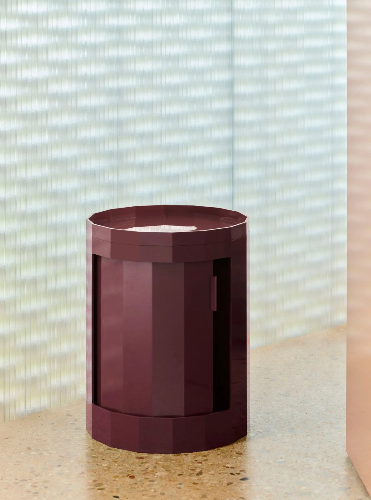 HAY Facet kaappi matala burgundi HAY