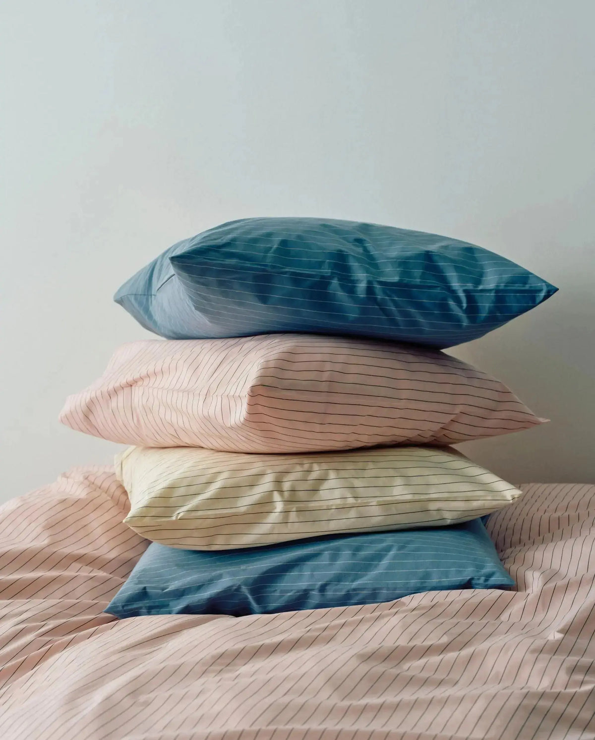 HAY Fineline pussilakana 150x210 ivory HAY