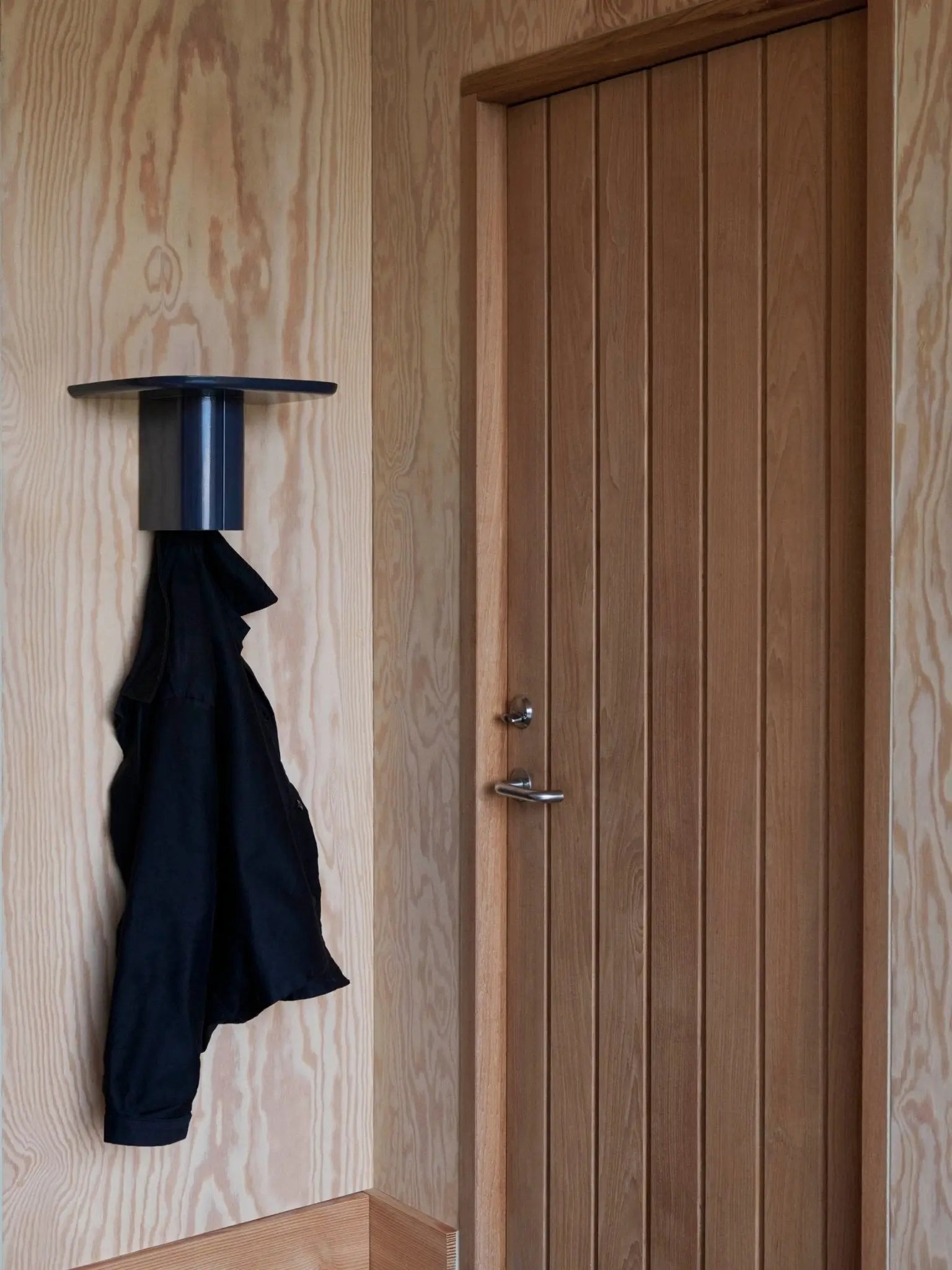 HAY Korpus hylly S yönsininen - Laatukaluste