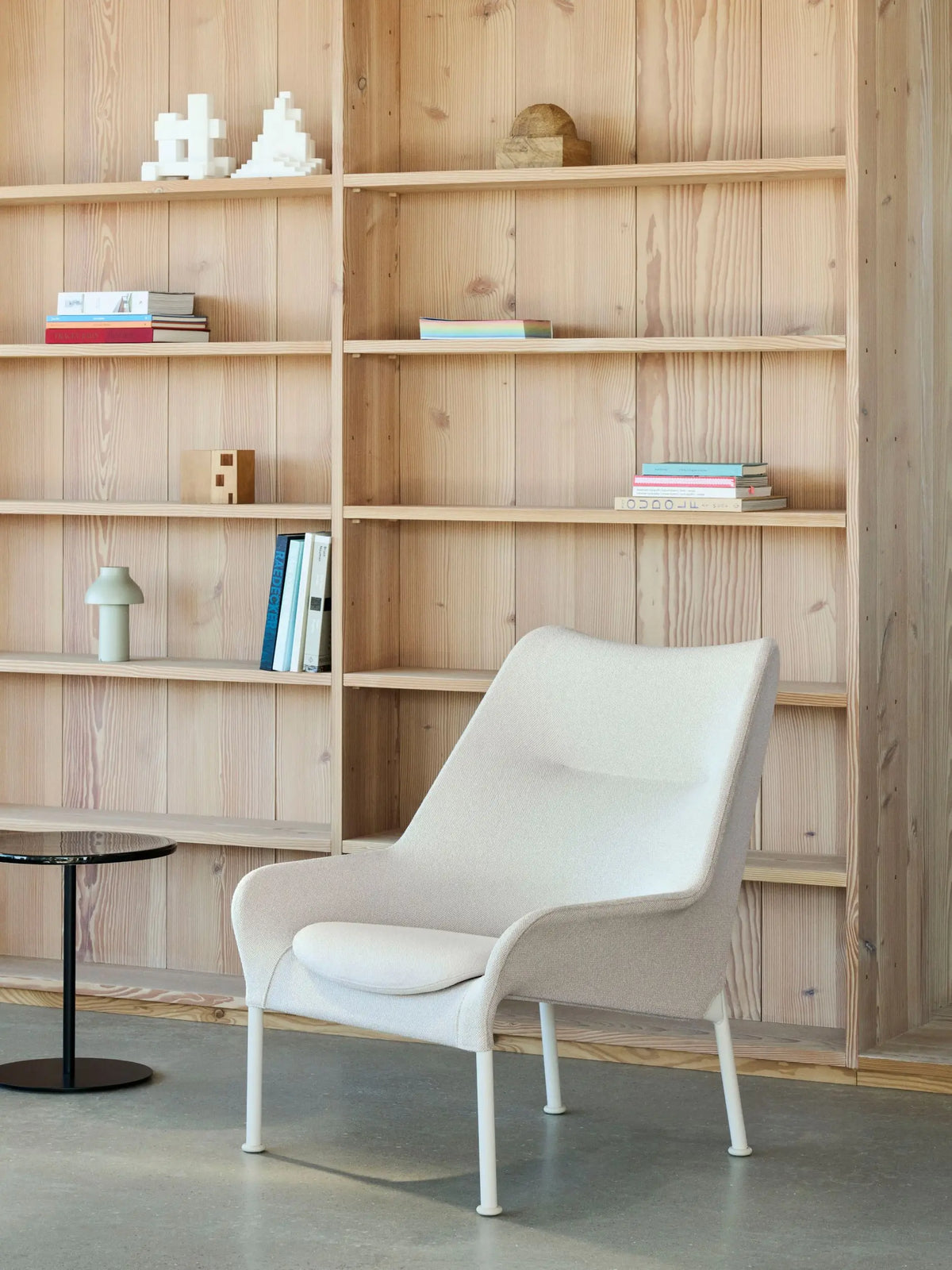 HAY O2 lepotuoli kermanvalkoinen/munankuori HAY