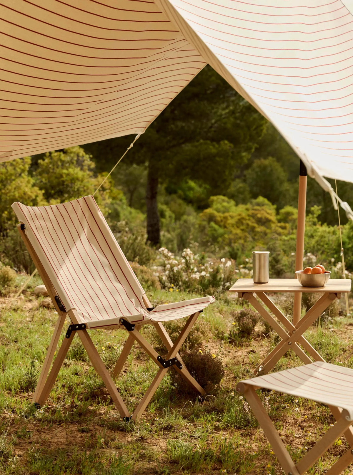 HAY Outdoor Market aurinkotuoli beige HAY