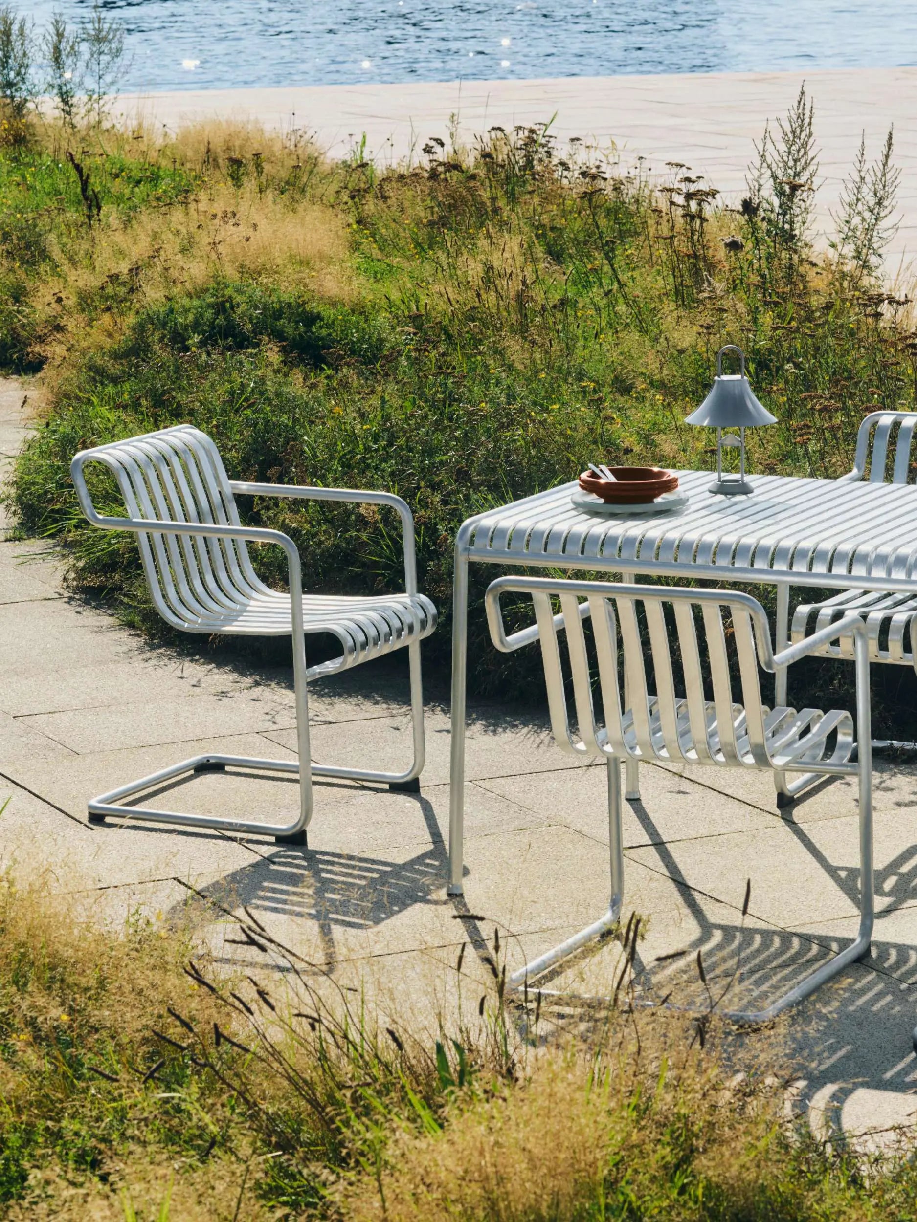 HAY Palissade Cantilever Dining nojatuoli galvanoitu HAY