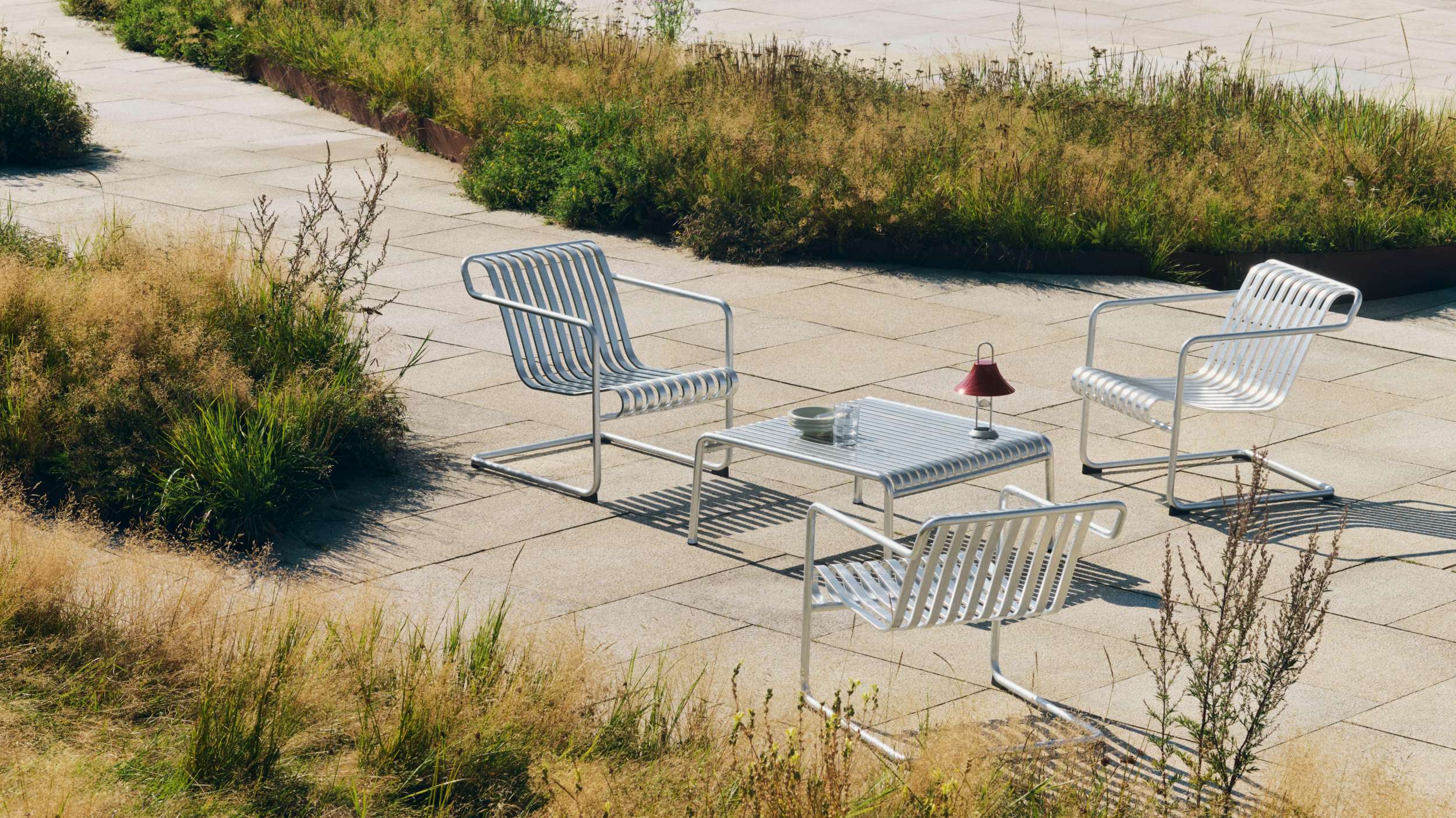 HAY Palissade Cantilever Lounge nojatuoli matala galvanoitu HAY