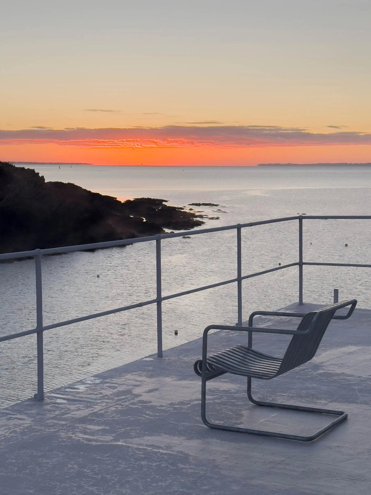 HAY Palissade Cantilever Lounge nojatuoli matala galvanoitu HAY
