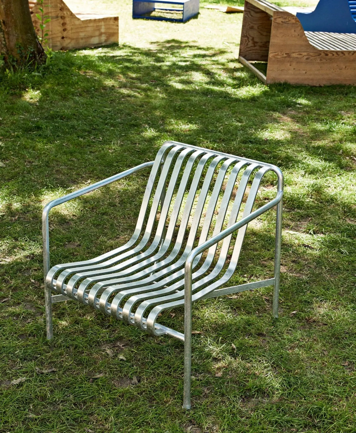 HAY Palissade Lounge nojatuoli matala galvanoitu - Laatukaluste