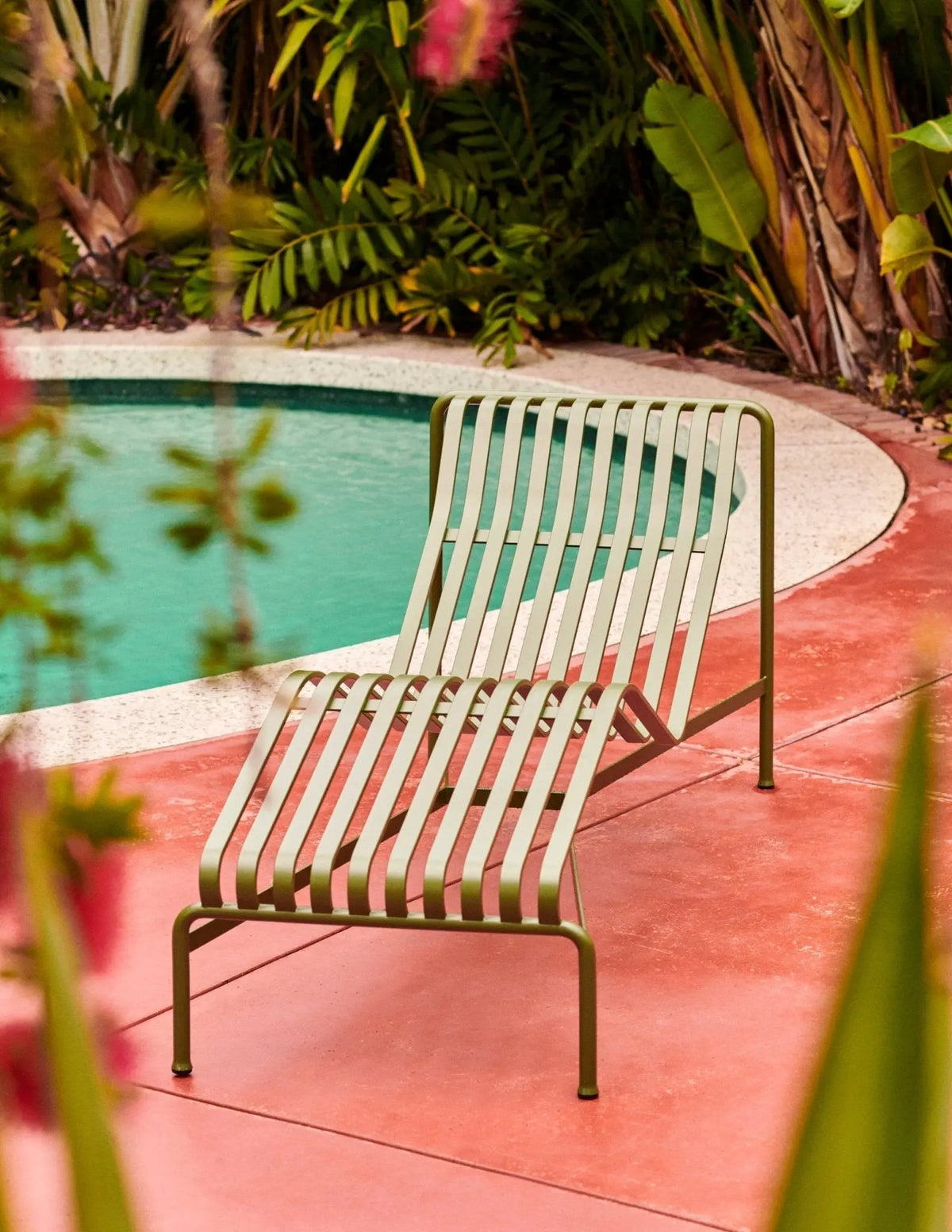 HAY Palissade aurinkotuoli oliivinvihreä - Laatukaluste