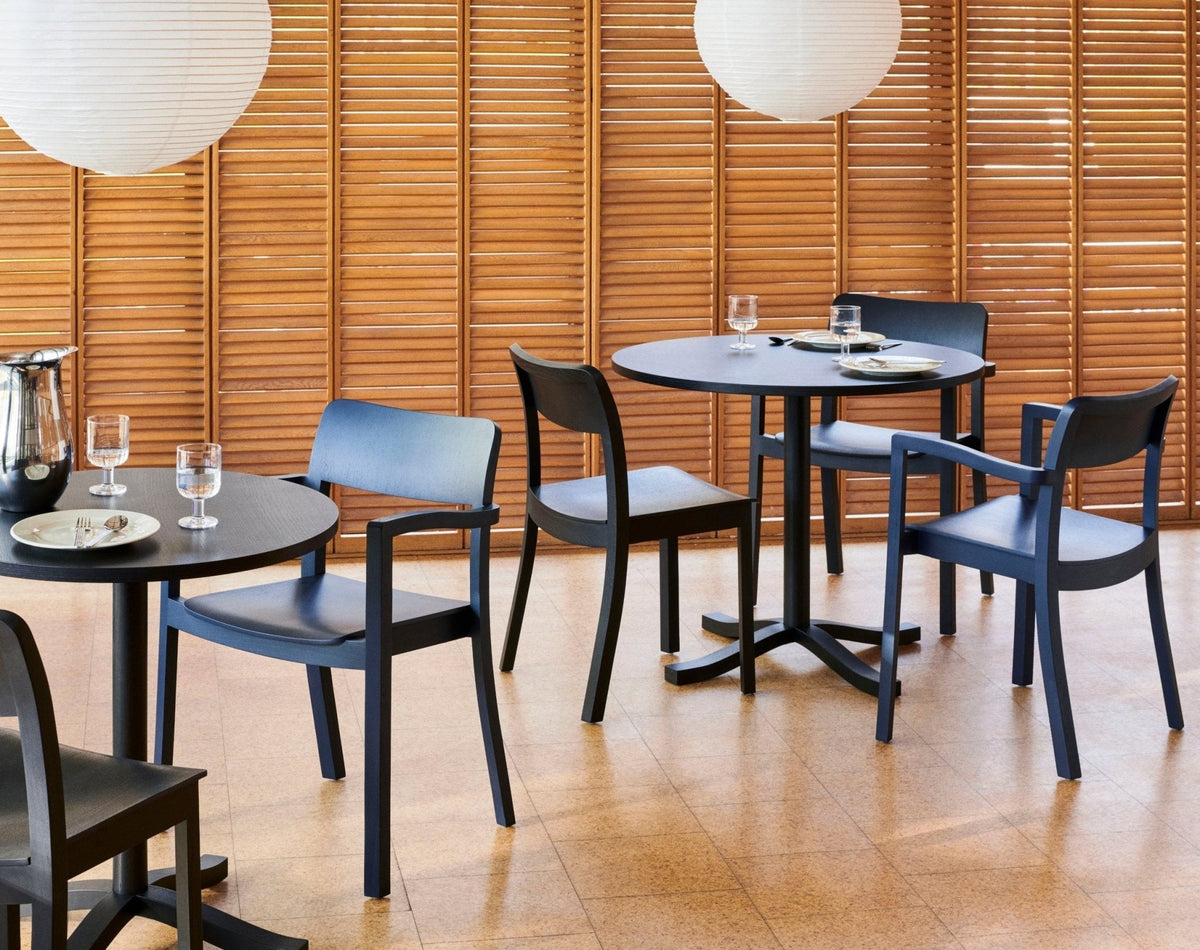 HAY Pastis pöytä Ø90 sininen - Laatukaluste