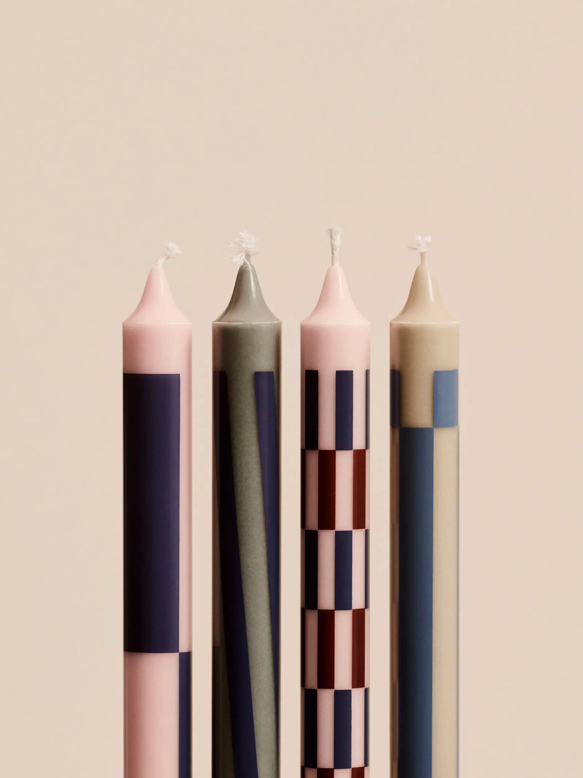 HAY Pattern kynttilä 4kpl vaalea pinkki-sininen HAY