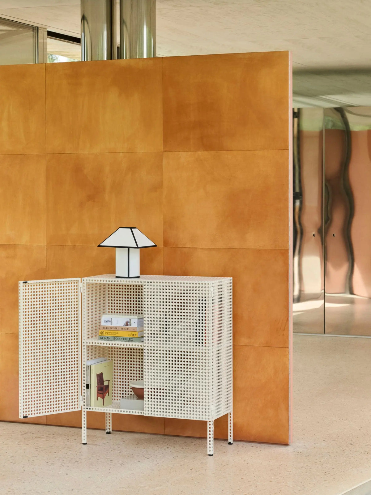 HAY Perforated M kaappi munankuori HAY