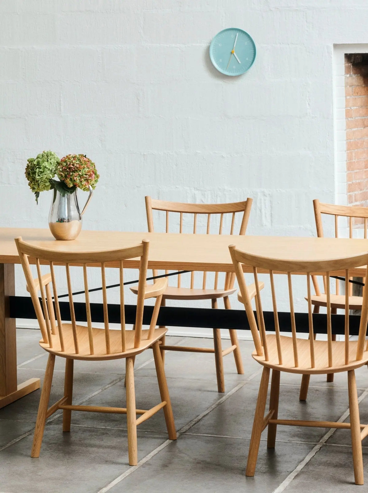 HAY Seinäkello sininen - Laatukaluste