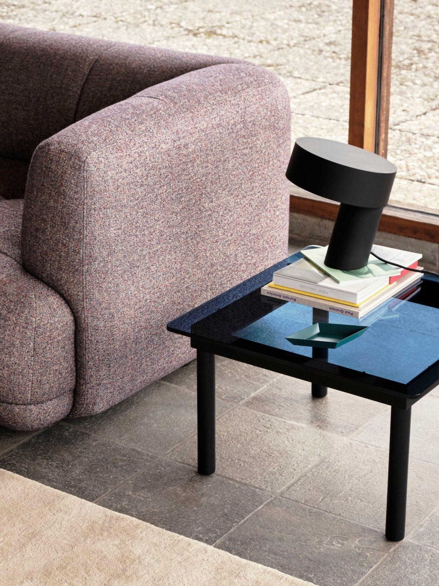 HAY Slant pöytävalaisin musta - Laatukaluste