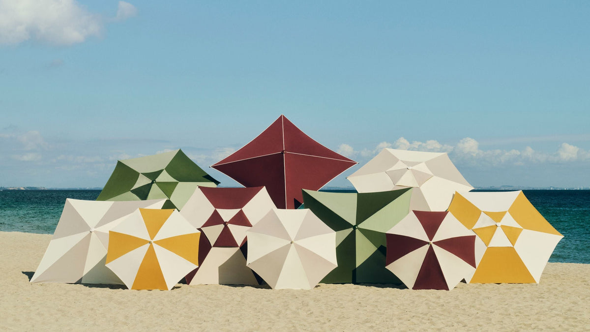 HAY Terrazza Hexagon aurinkovarjo luonnonvalkoinen-okra HAY