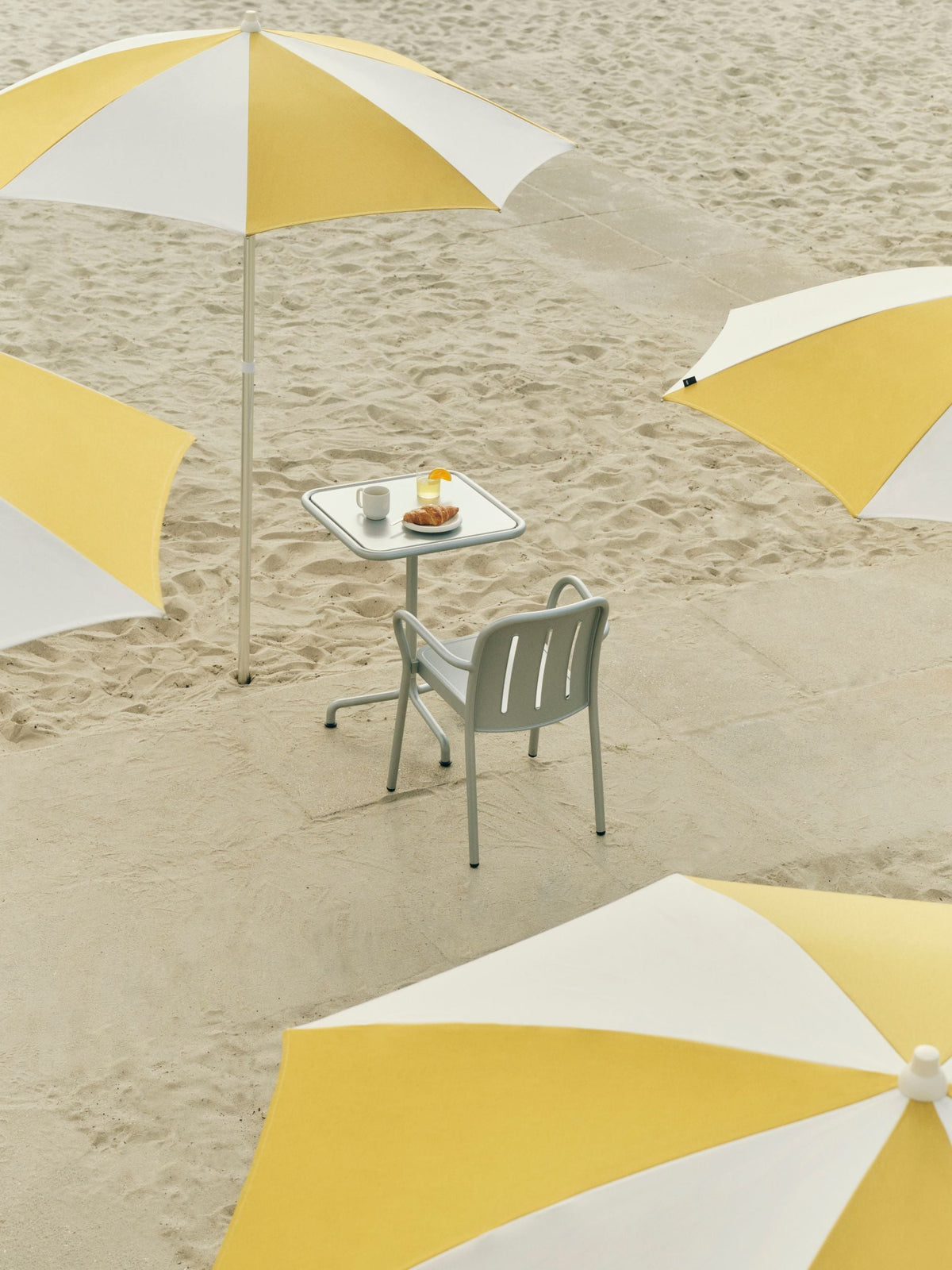 HAY Terrazza Octagon aurinkovarjo luonnonvalkoinen/okra HAY