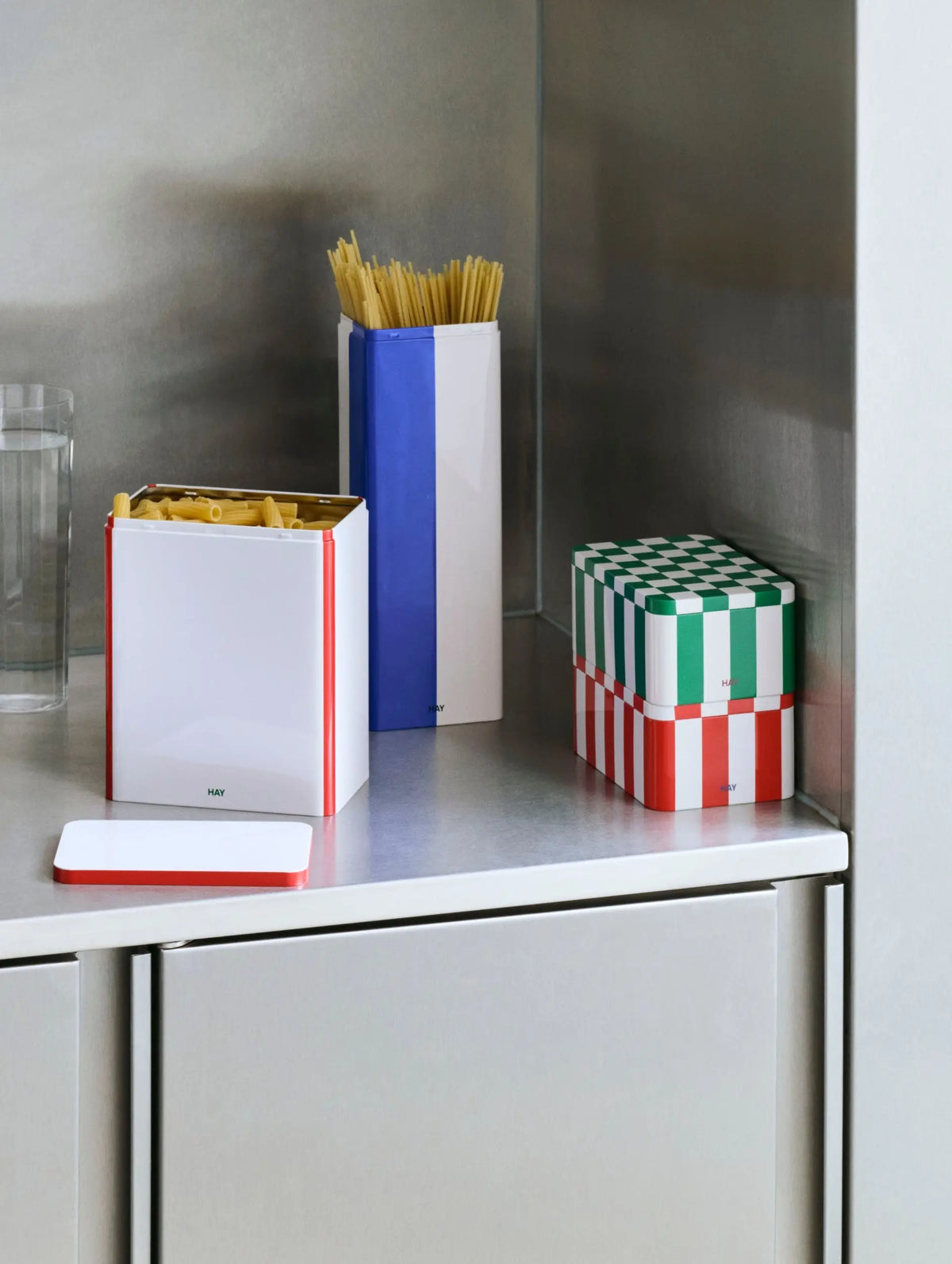 HAY Tin S purkki punainen-valkoinen HAY