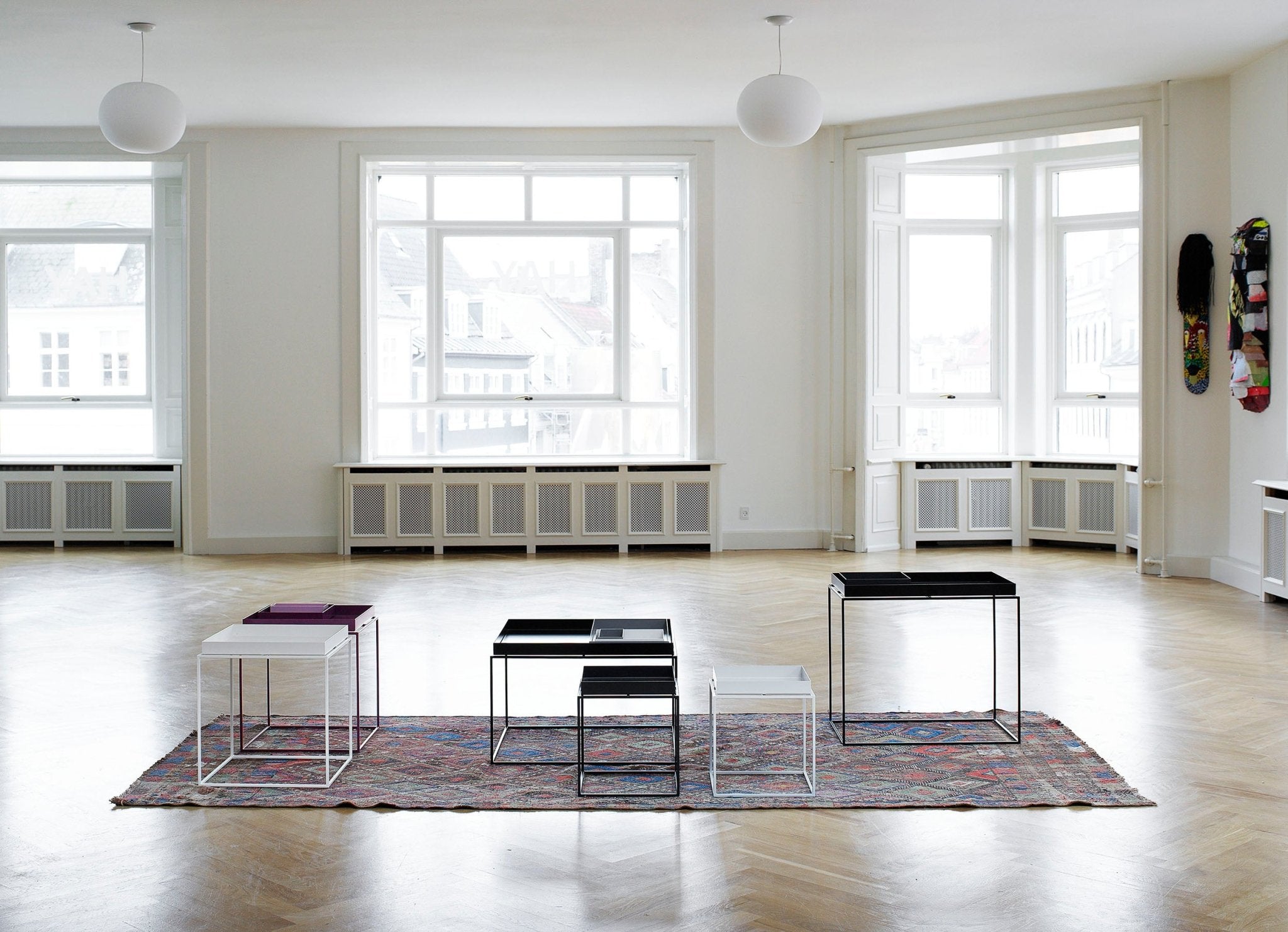 HAY Tray pöytä 40x60 musta - Laatukaluste