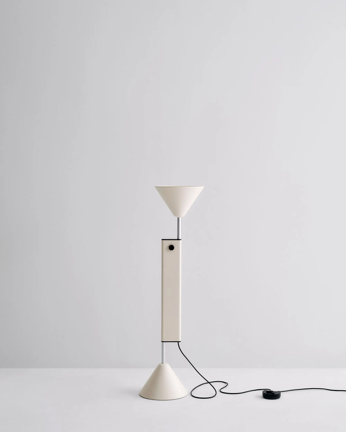 HAY Twist lattiavalaisin kermanvalkoinen HAY