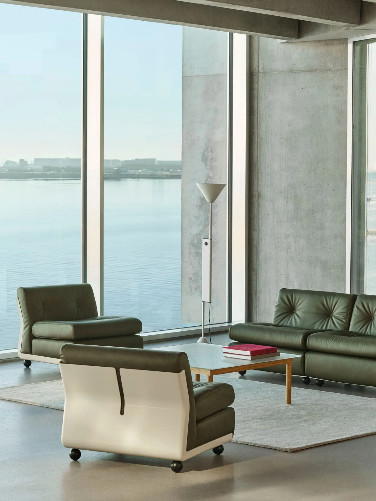 HAY Twist lattiavalaisin kermanvalkoinen HAY