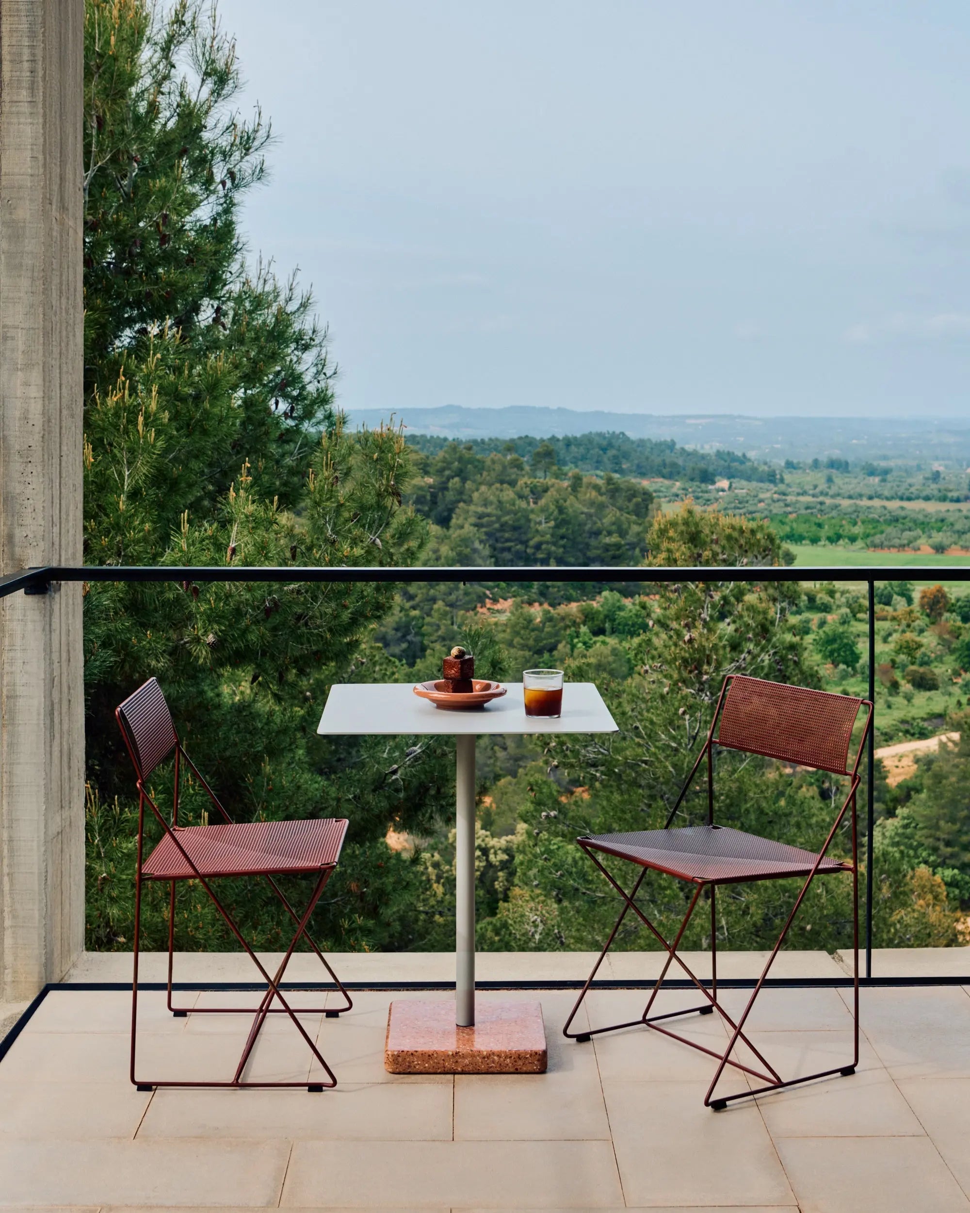 HAY X-Line Outdoor chair iron red - Laatukaluste
