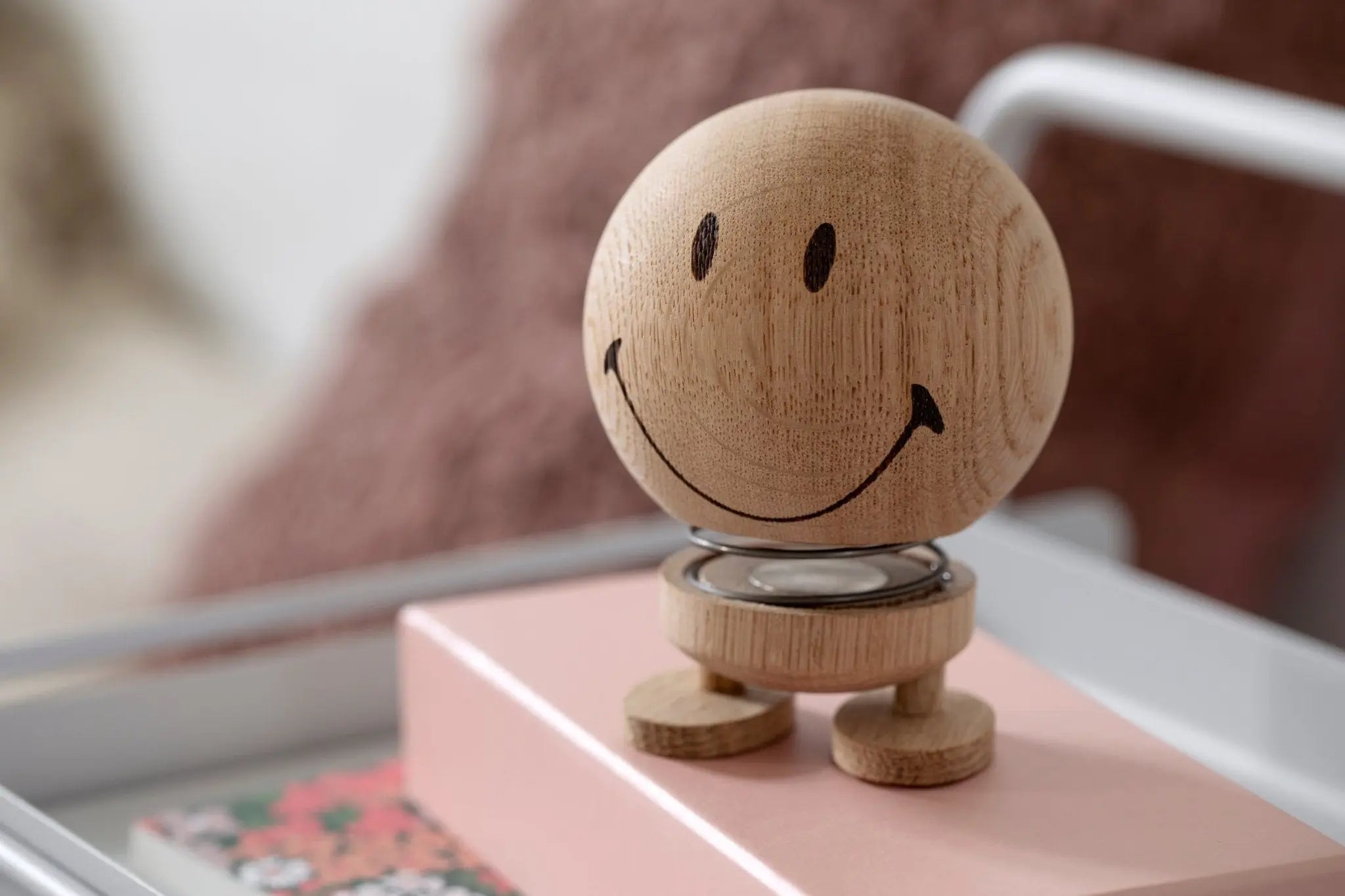 Hoptimist Smiley M figuuri tammi - Laatukaluste