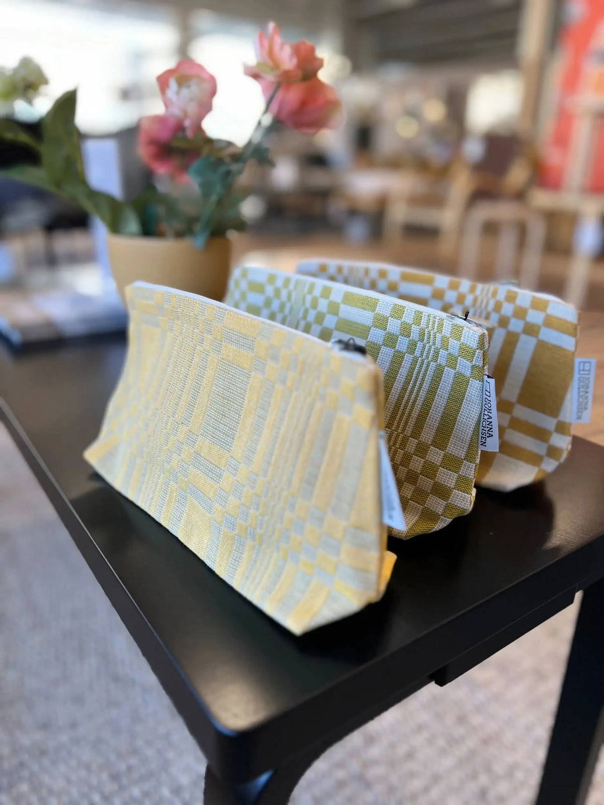 Johanna Gullichsen Doris kosmetiikkalaukku M olki Johanna Gullichsen