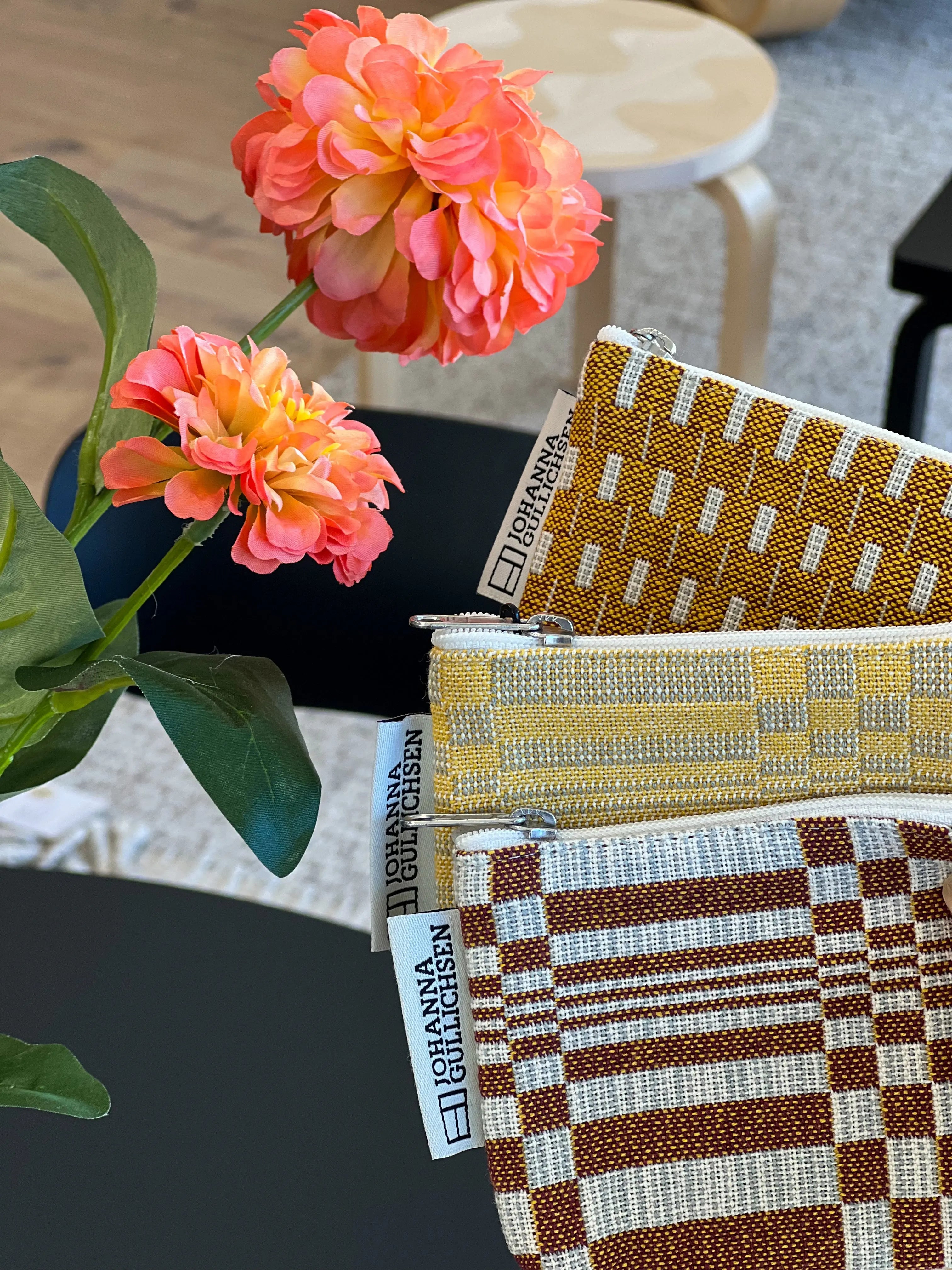 Johanna Gullichsen Doris minikukkaro tiili Johanna Gullichsen