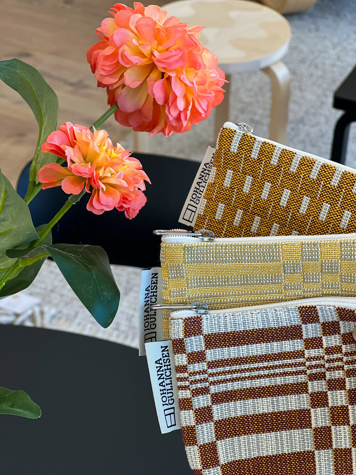 Johanna Gullichsen Doris minikukkaro tiili Johanna Gullichsen