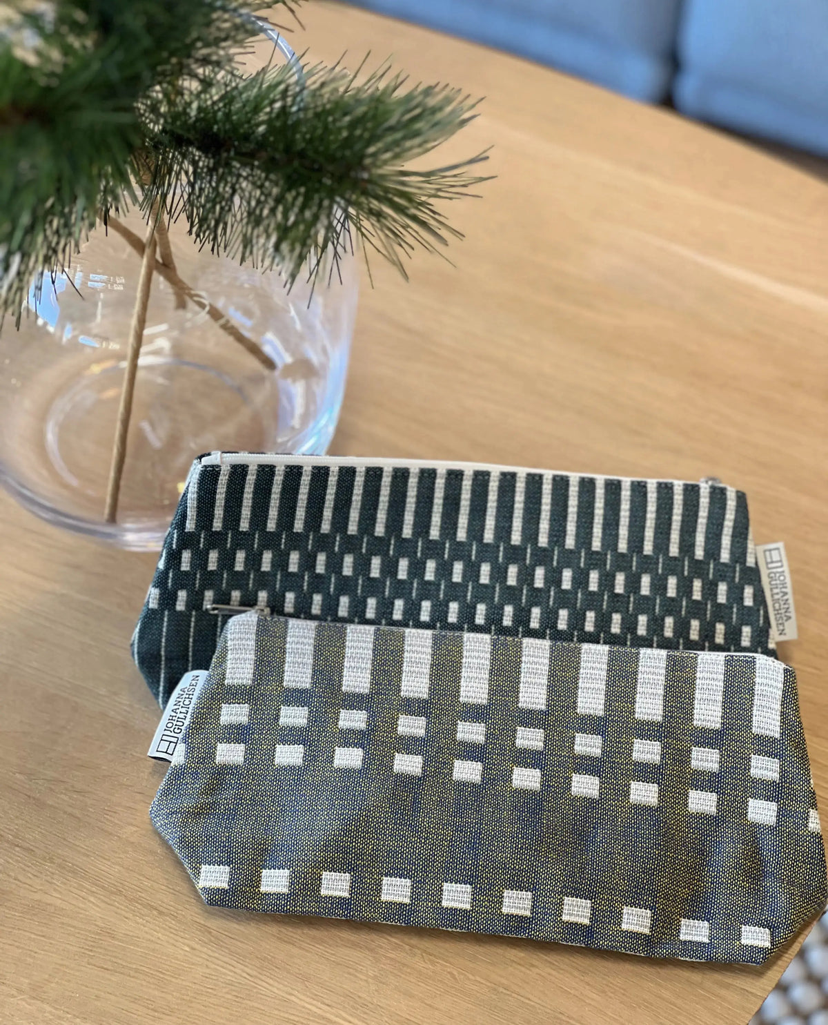 Johanna Gullichsen Helios kosmetiikkalaukku M tummanvihreä Johanna Gullichsen