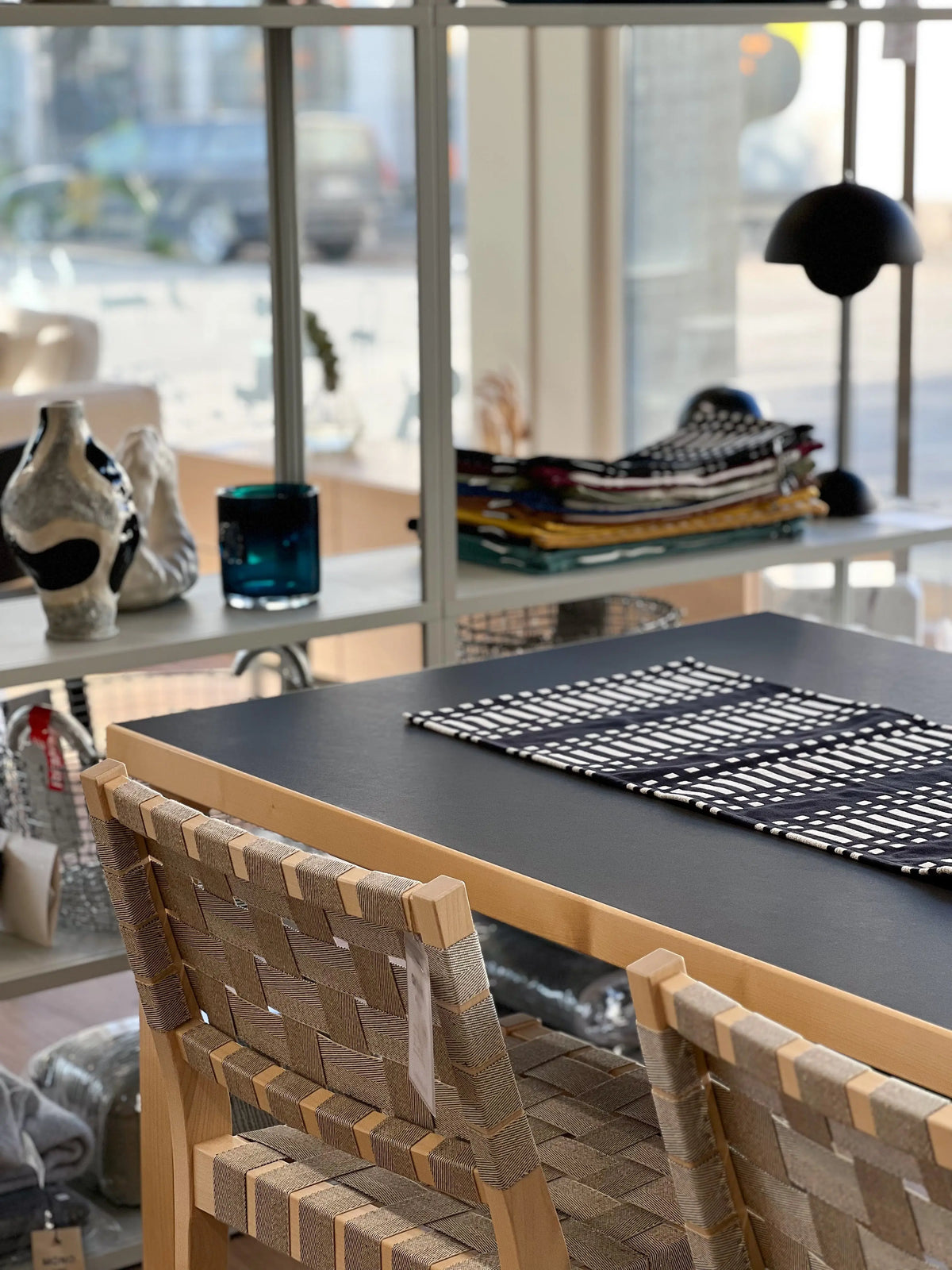 Johanna Gullichsen Nereus kaitaliina musta Johanna Gullichsen