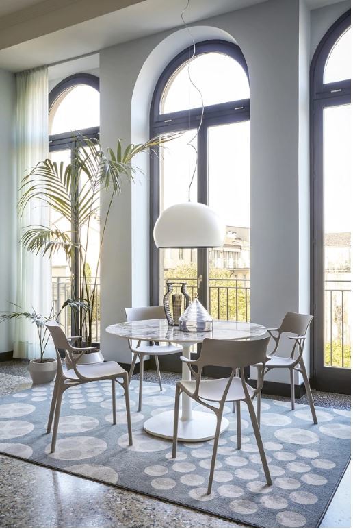 Kartell A.I. tuoli metallinharmaa - Laatukaluste