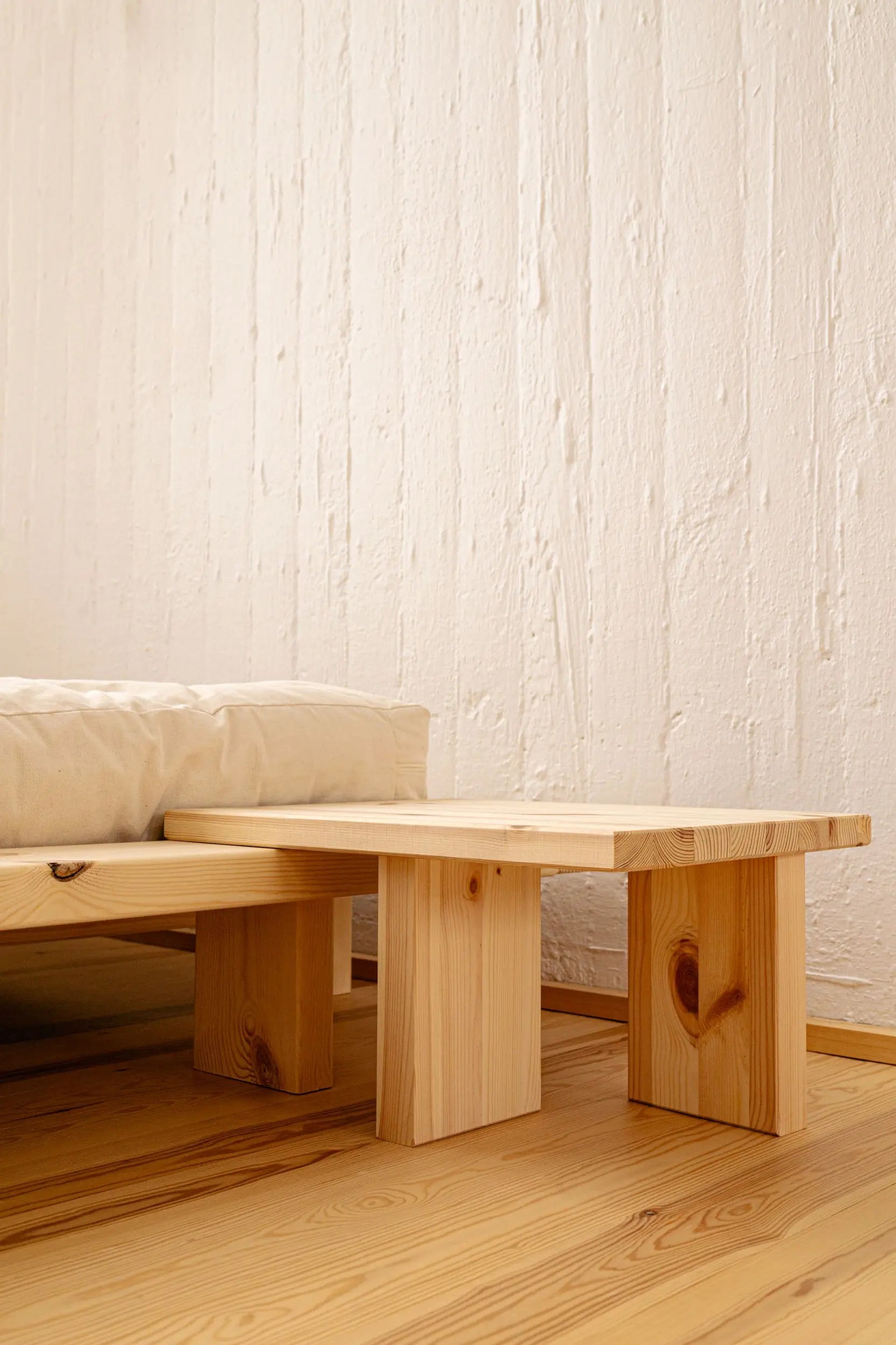 Karup Design Japan yöpöytä mänty Karup Design