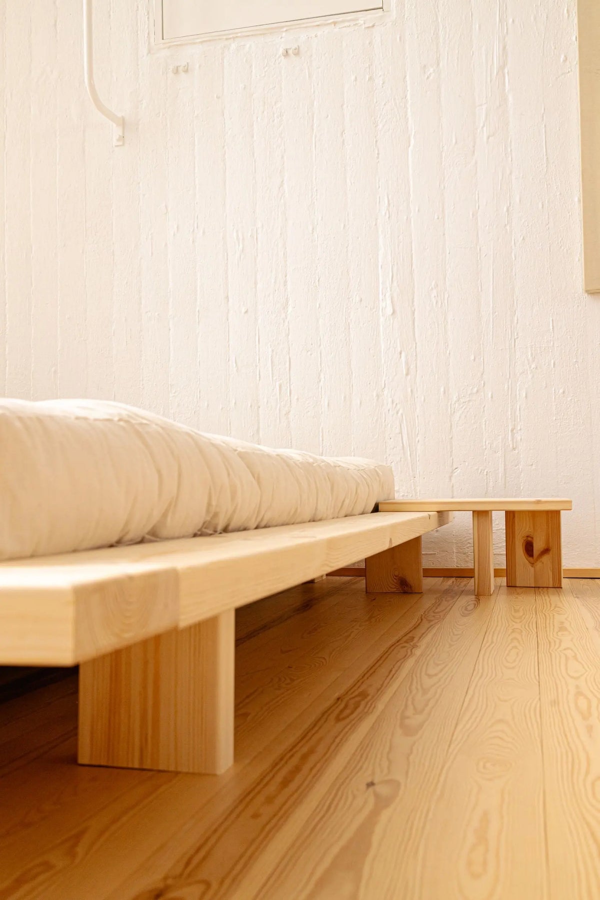 Karup Design Japan yöpöytä mänty Karup Design