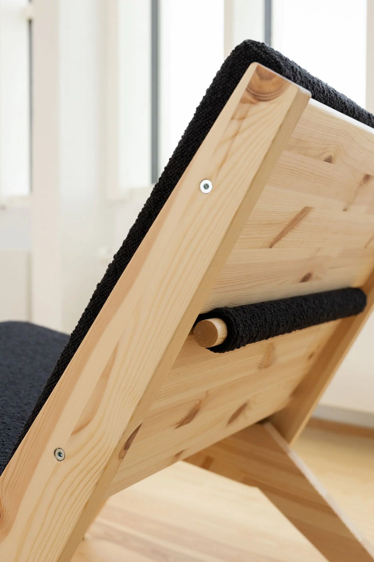 Karup Design Sway lepotuoli tummanharmaa Karup Design