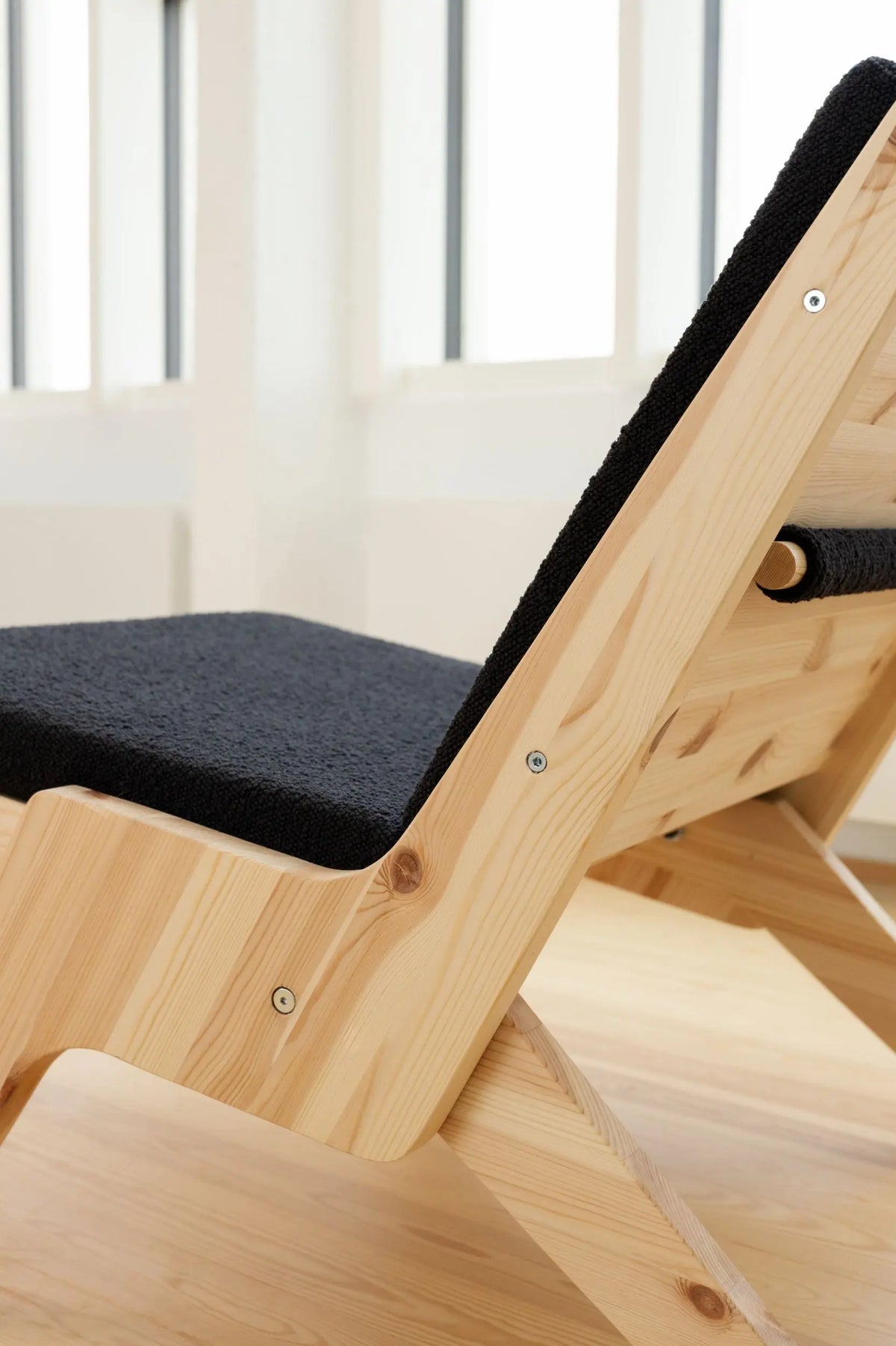 Karup Design Sway lepotuoli tummanharmaa Karup Design