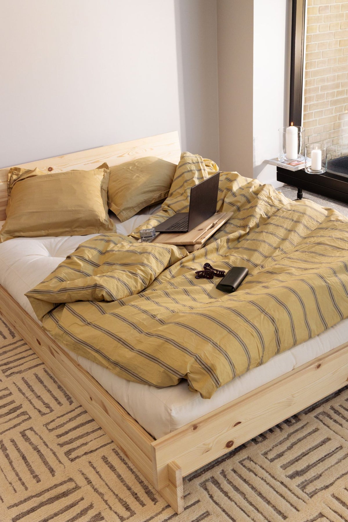Karup Latch 140x200 bed frame pine