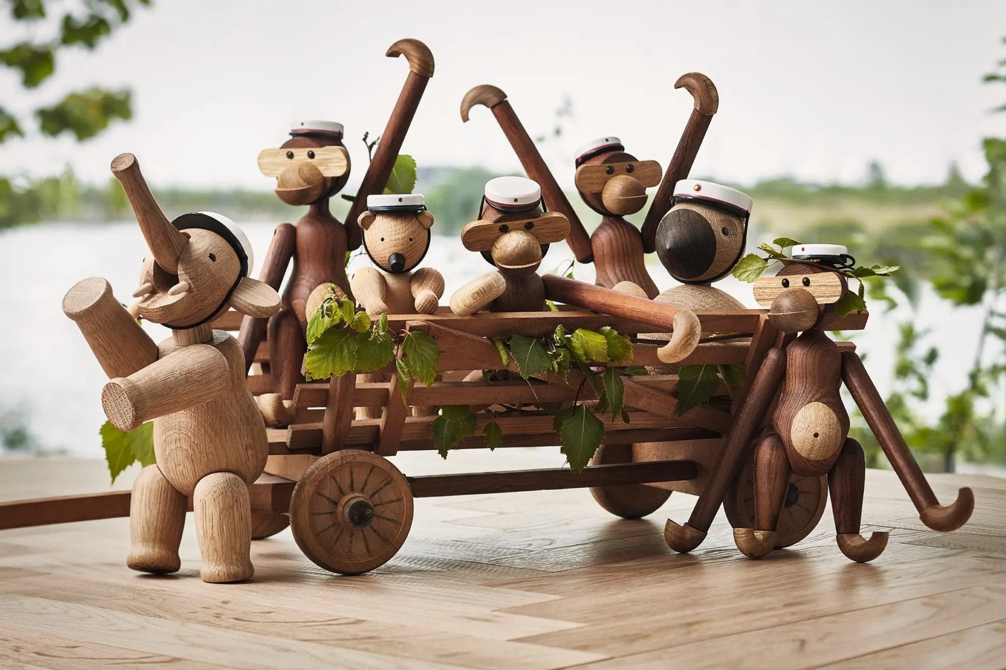 Kay Bojesen apina ylioppilaslakki punainen pieni - Laatukaluste