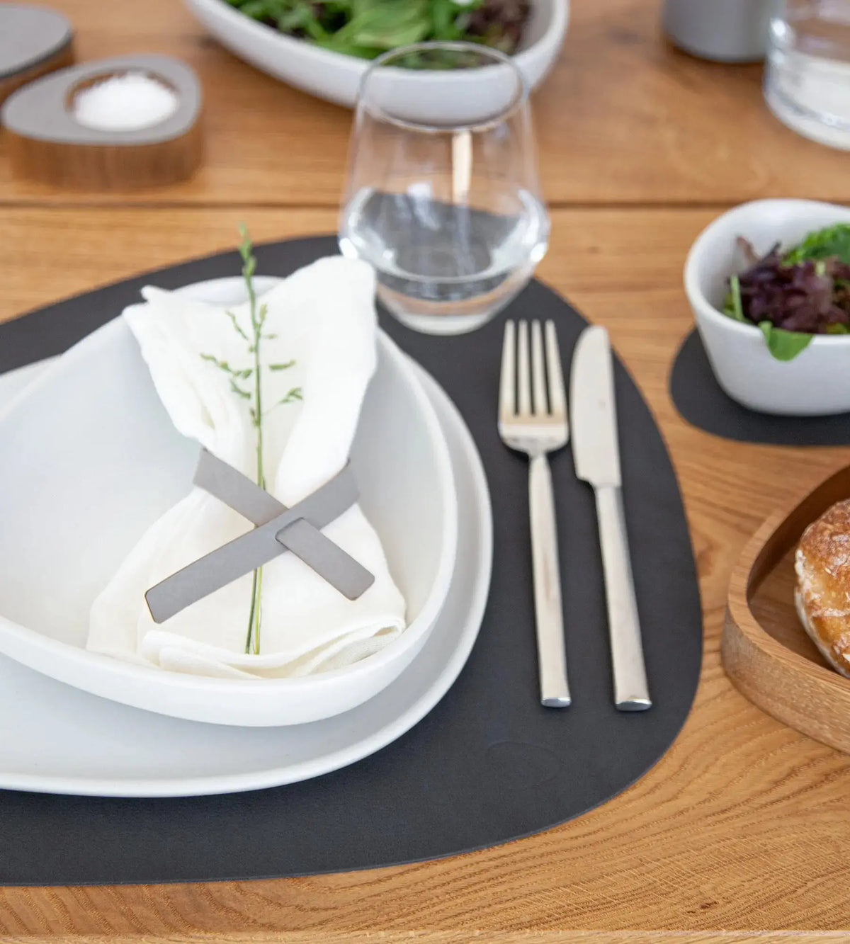 Lind DNA Curve lasinalunen musta Lind DNA