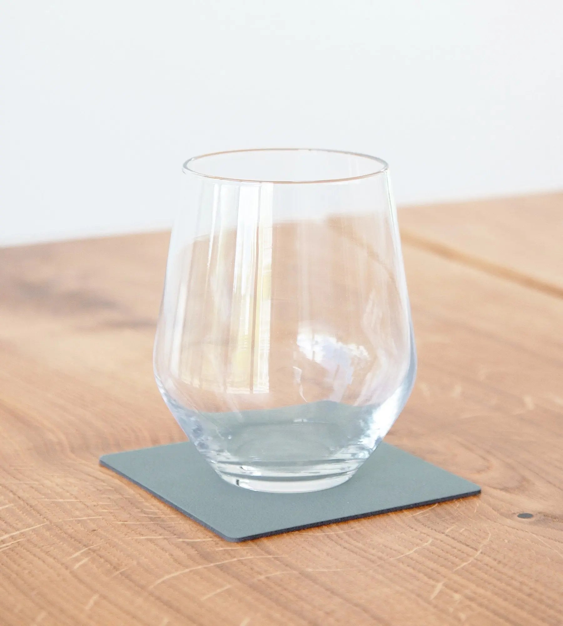 Lind DNA Square lasinalunen pastellinvihreä Lind DNA