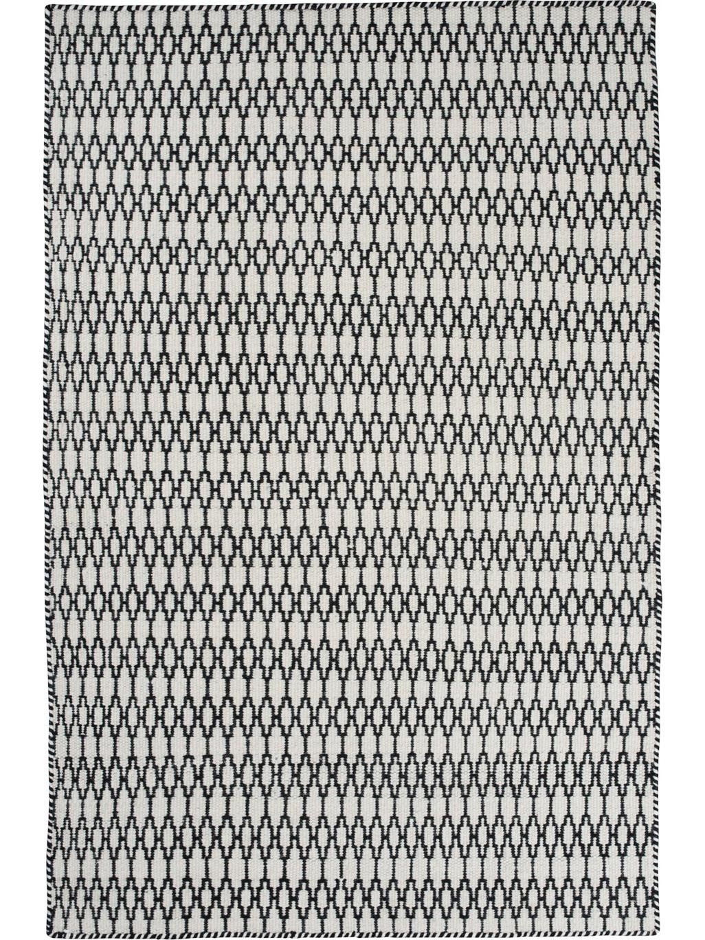 Linie Design Elliot matto 140x200 musta/valkoinen - Laatukaluste