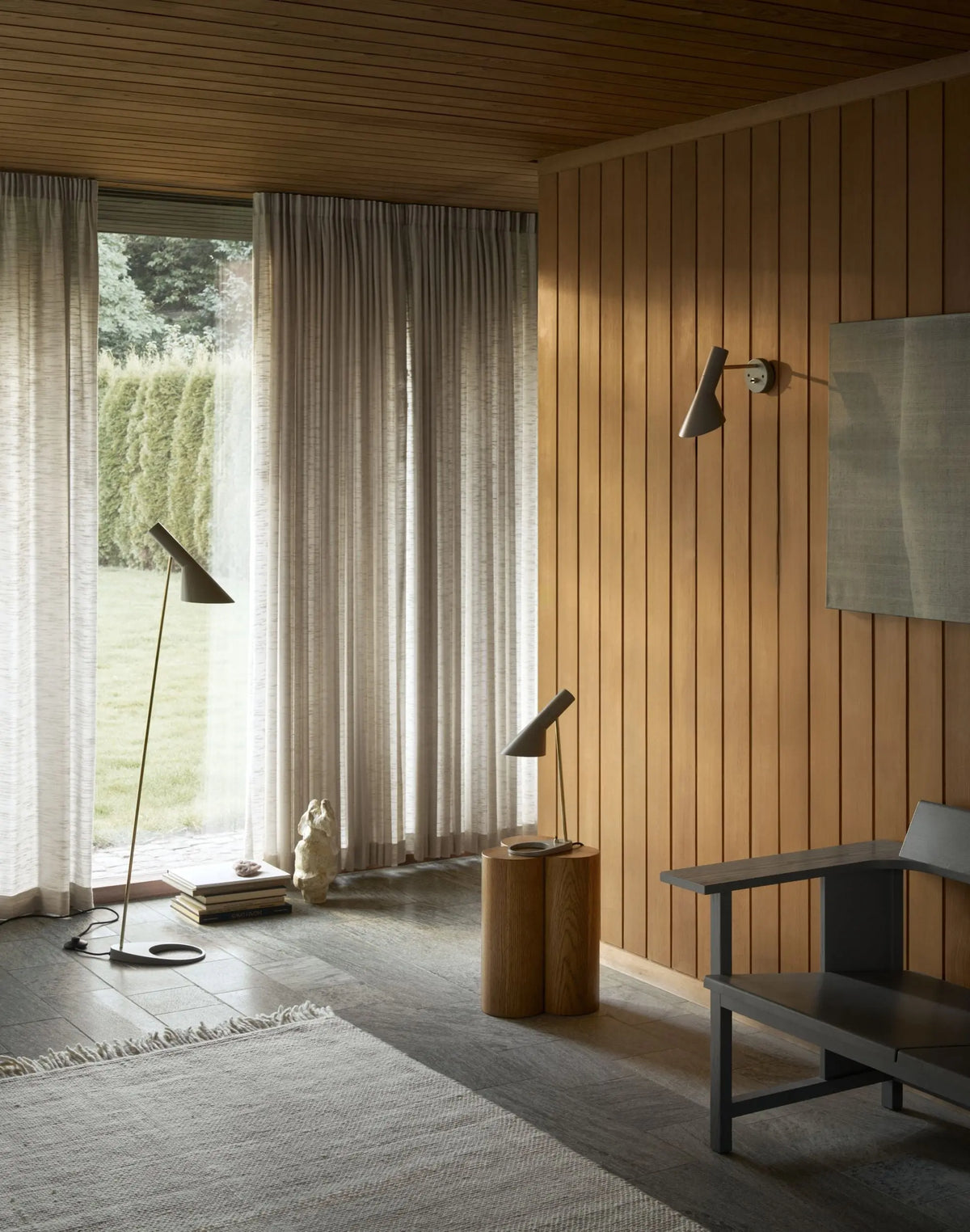 Louis Poulsen AJ Mini pöytävalaisin lämmin harmaa/messinki Louis Poulsen