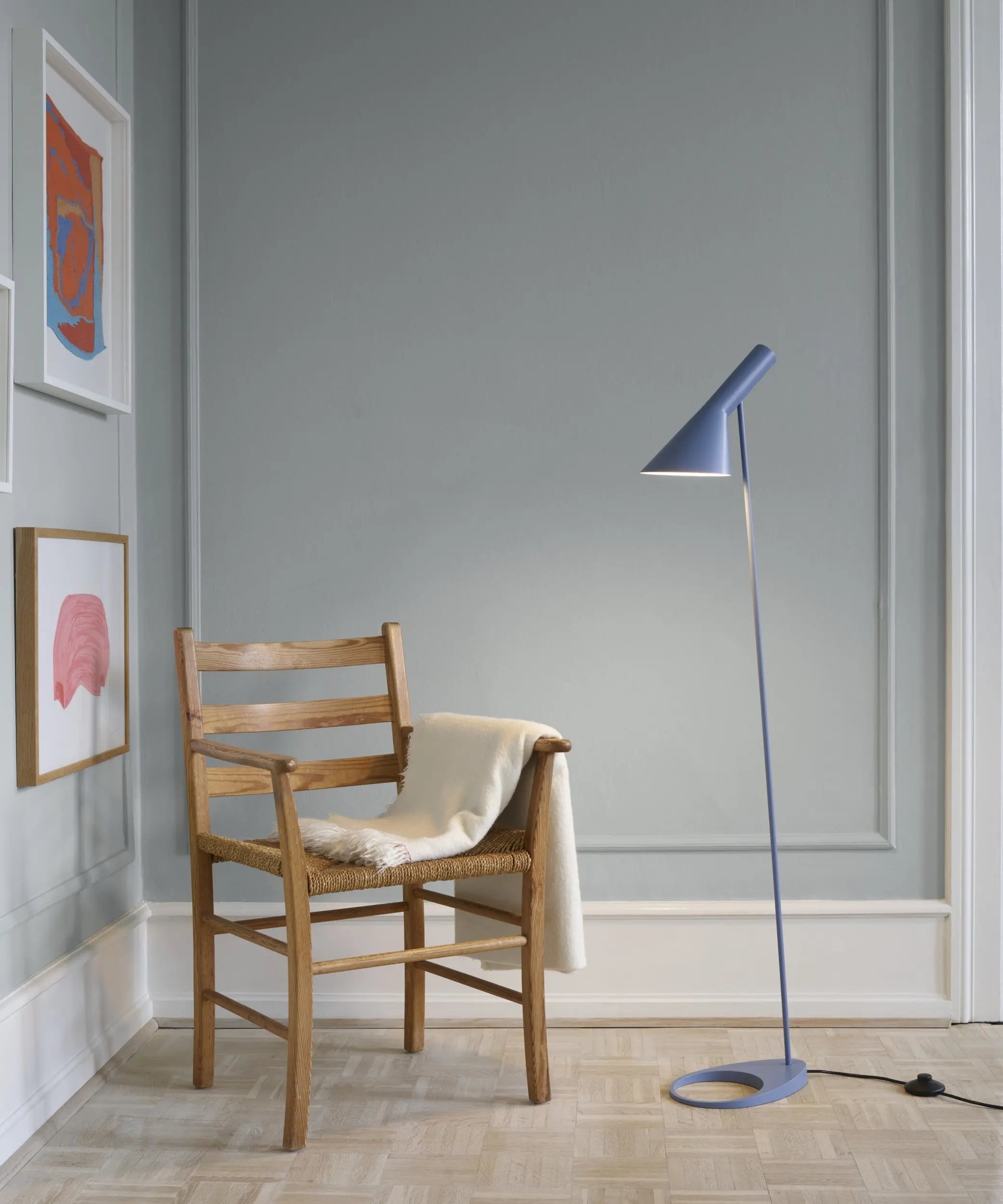 Louis Poulsen AJ lattiavalaisin haaleansininen Louis Poulsen