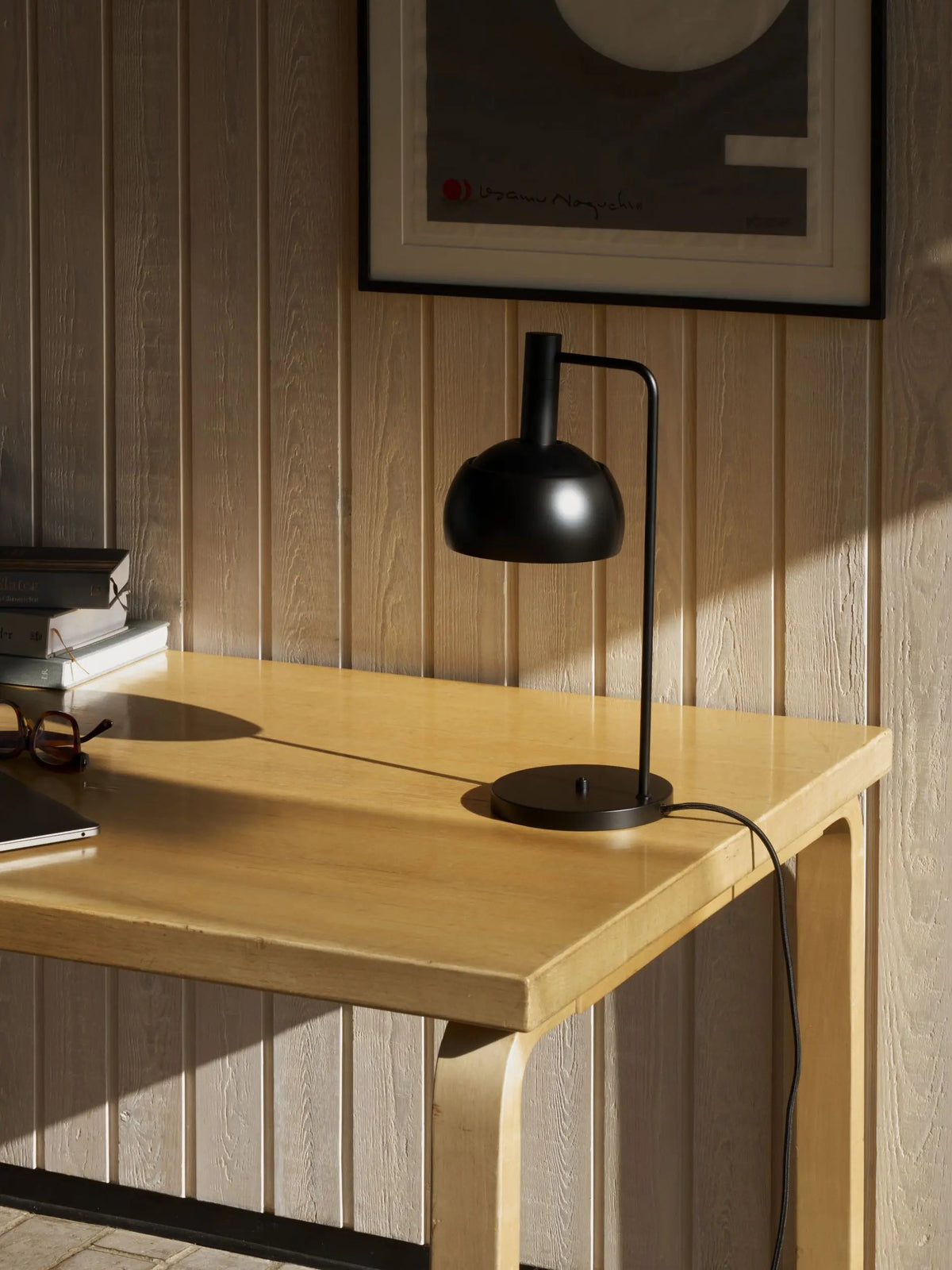 Louis Poulsen FJ Elements pöytävalaisin musta Louis Poulsen