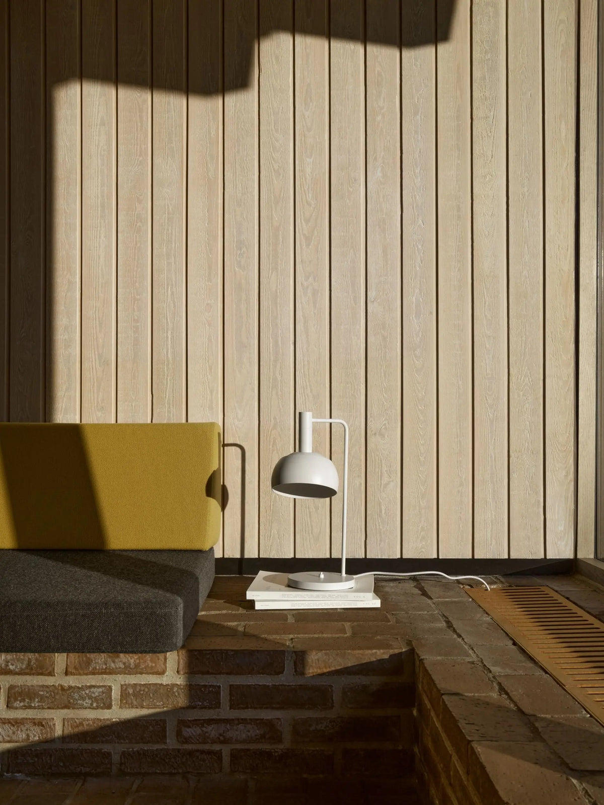 Louis Poulsen FJ Elements pöytävalaisin valkoinen Louis Poulsen