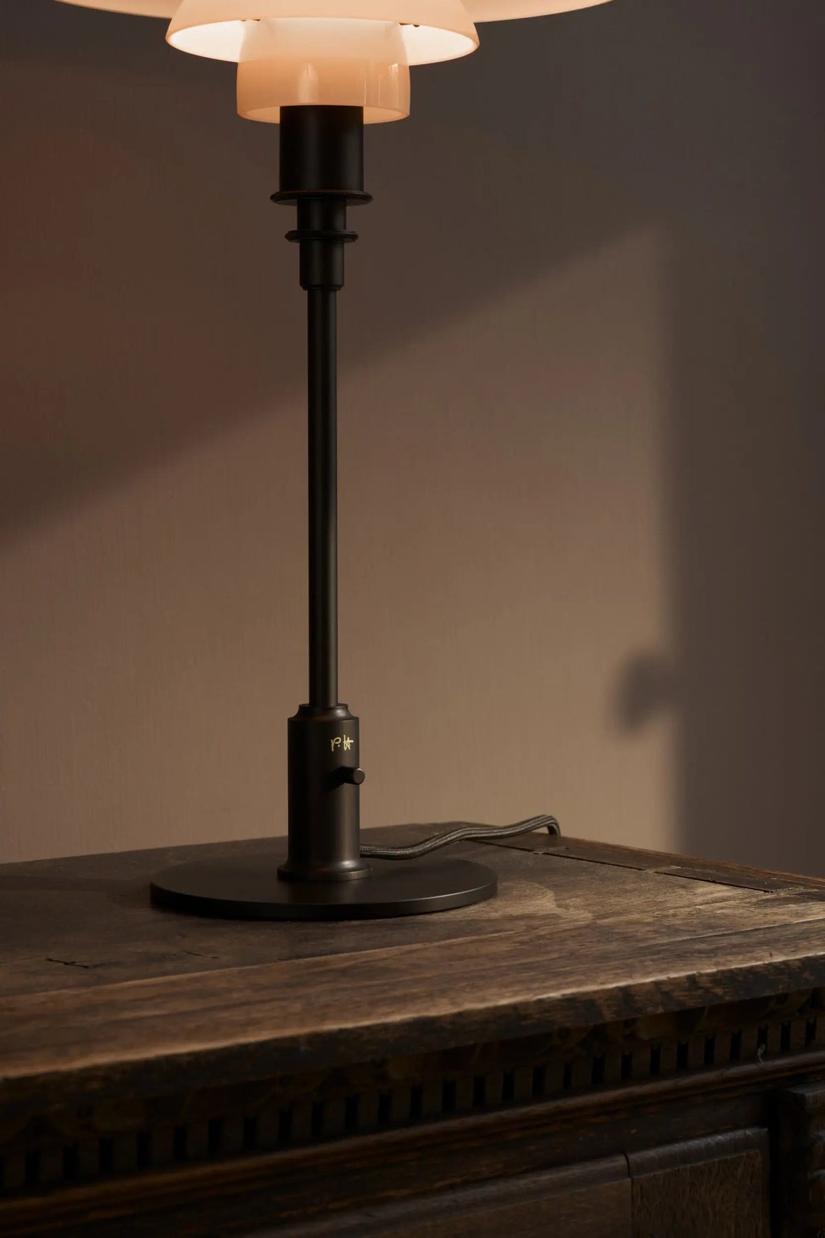 Louis Poulsen PH 3/2 Limited Edition 2025 pöytävalaisin terrakotta Louis Poulsen