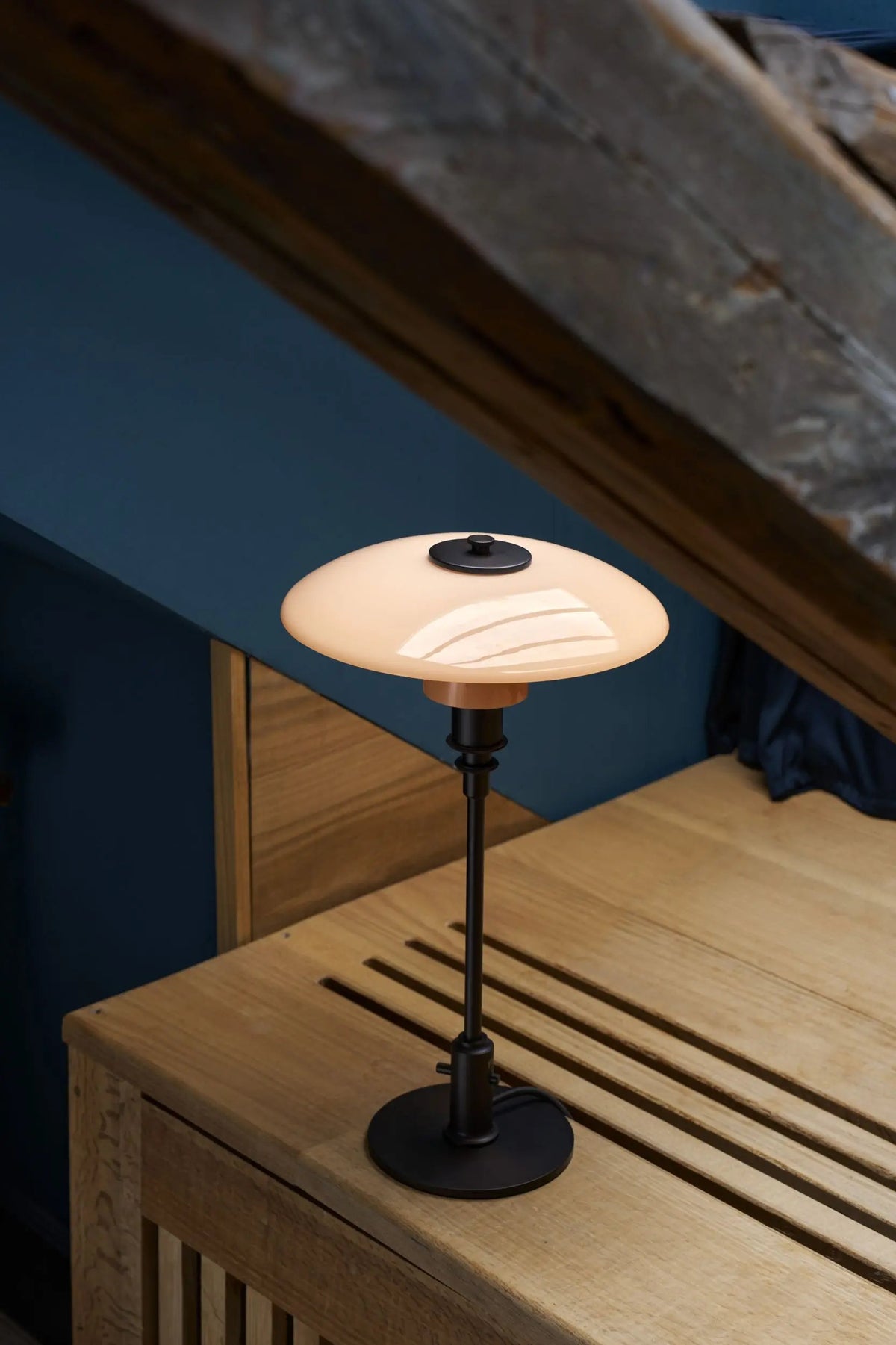 Louis Poulsen PH 3/2 Limited Edition 2025 pöytävalaisin terrakotta Louis Poulsen