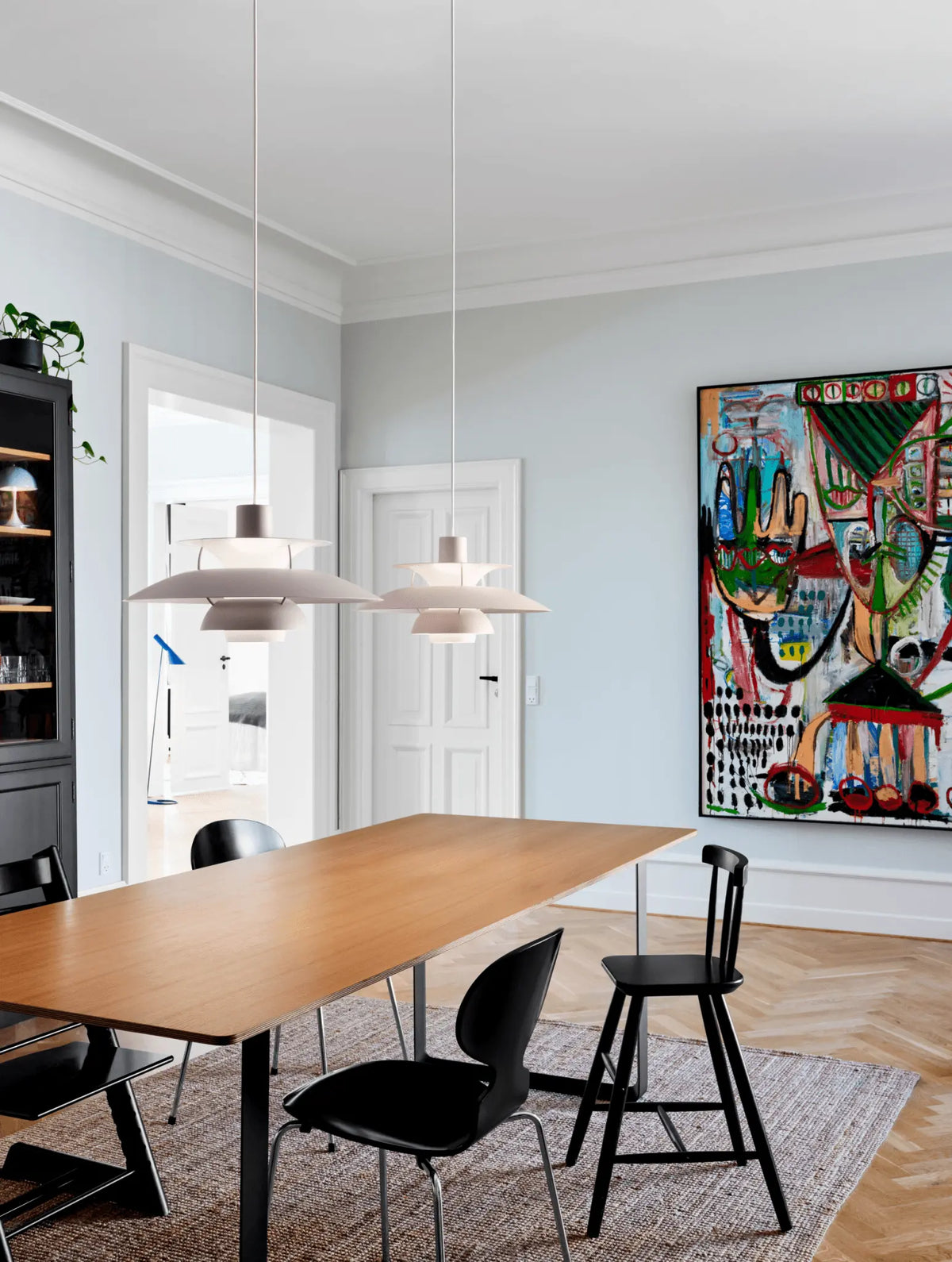 Louis Poulsen PH 5 riippuvalaisin Monochrome osterinharmaa - Laatukaluste